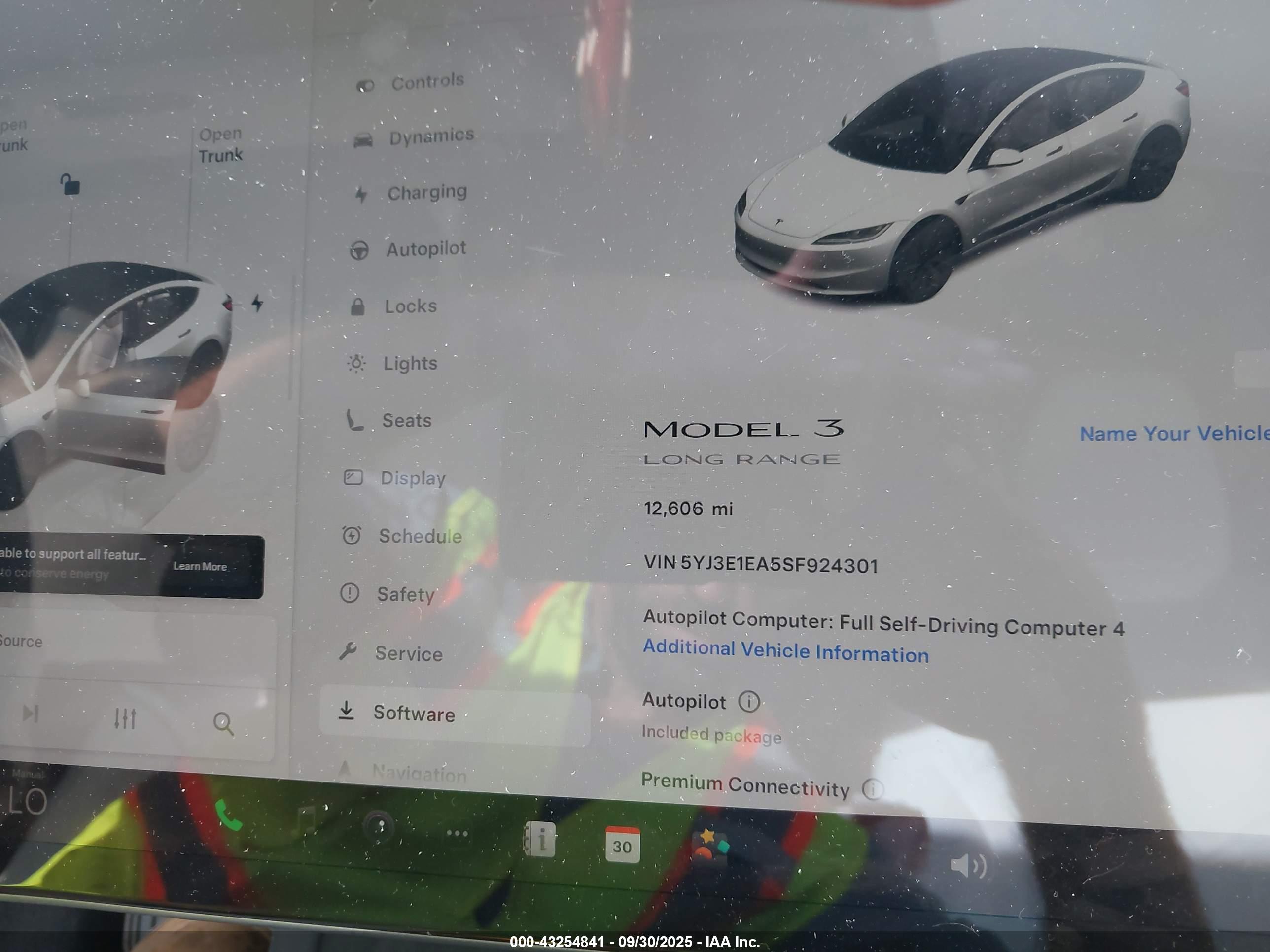 TESLA MODEL image 7