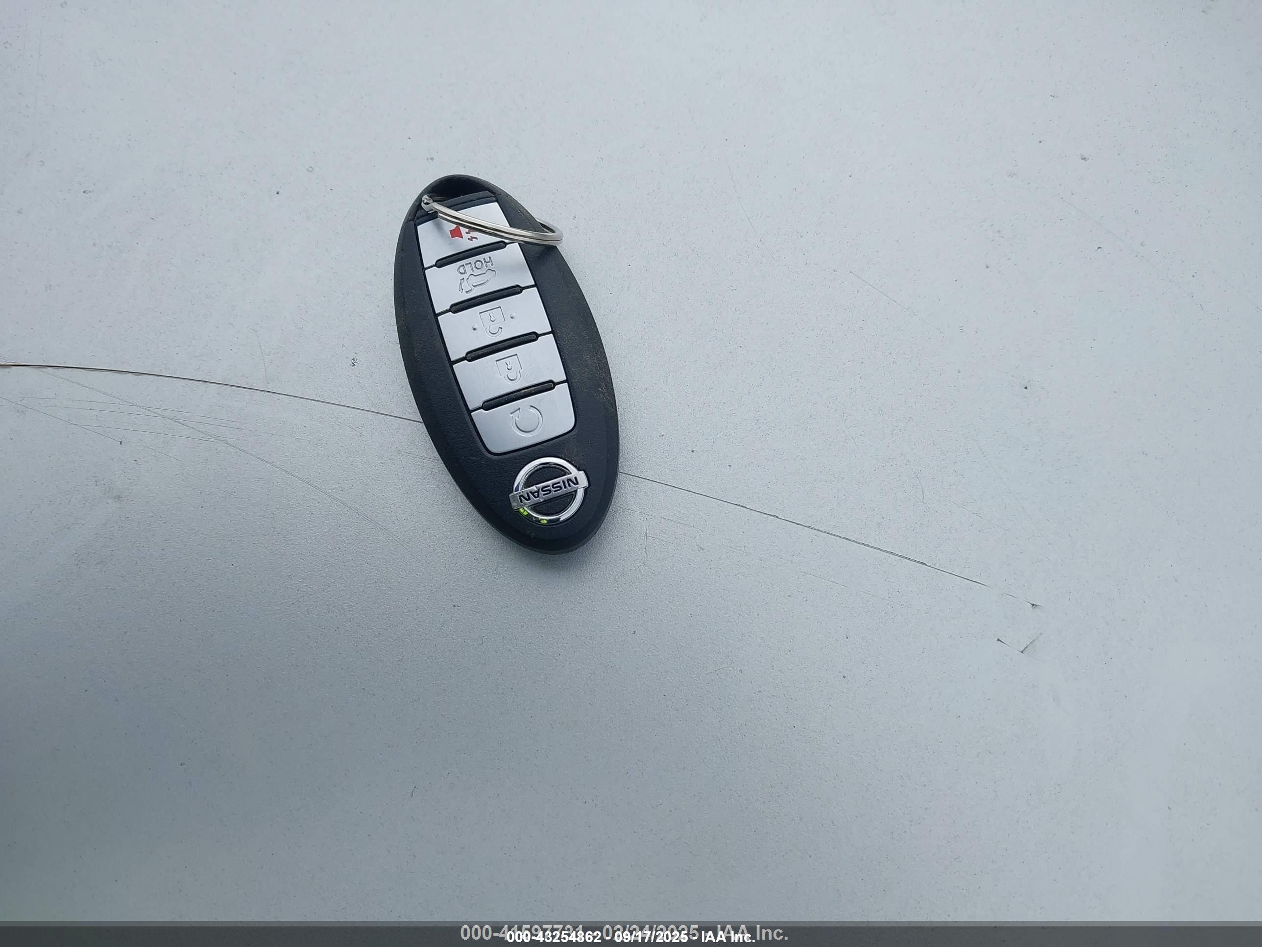 NISSAN ROGUE image 11