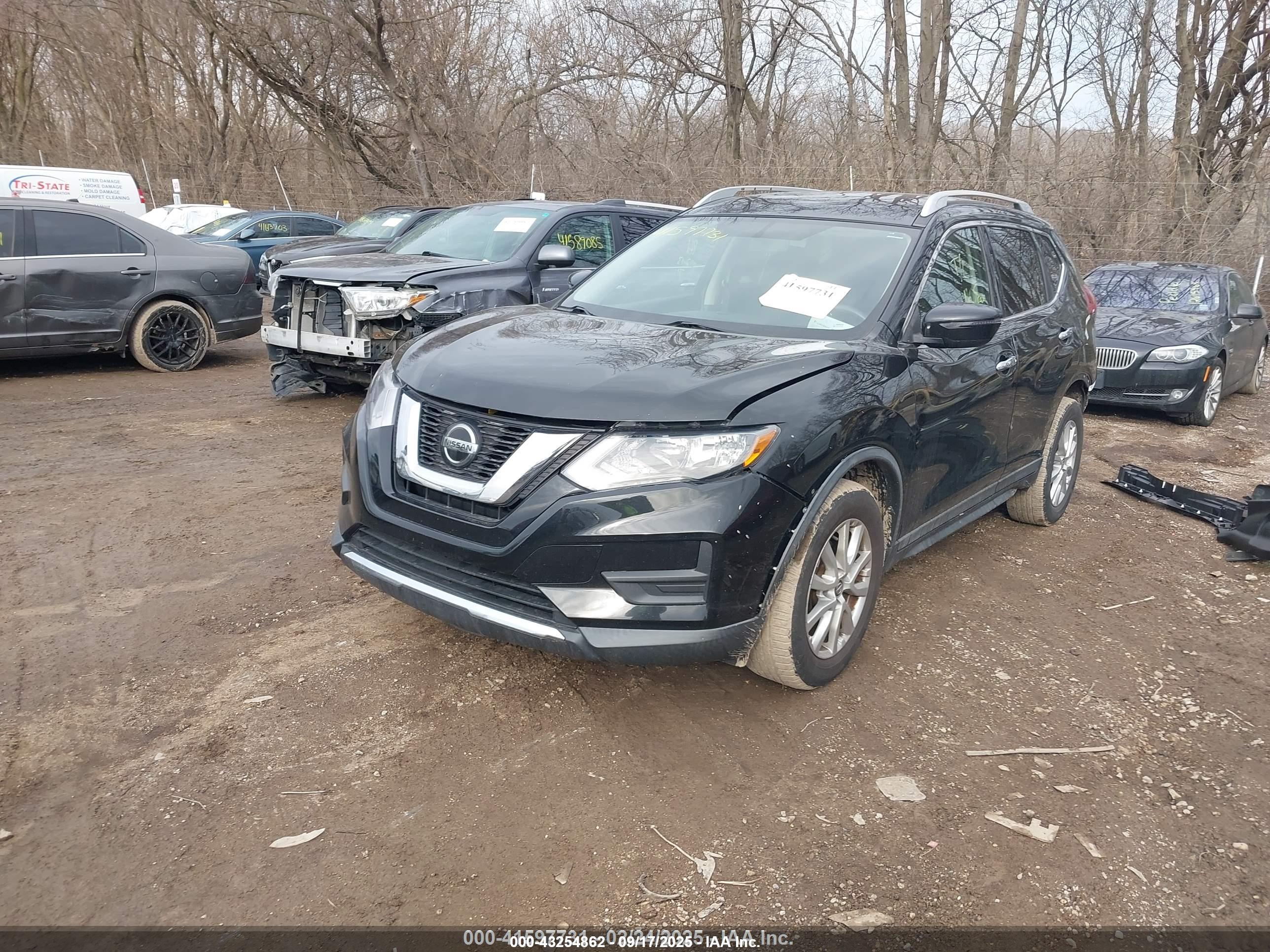 NISSAN ROGUE image 2