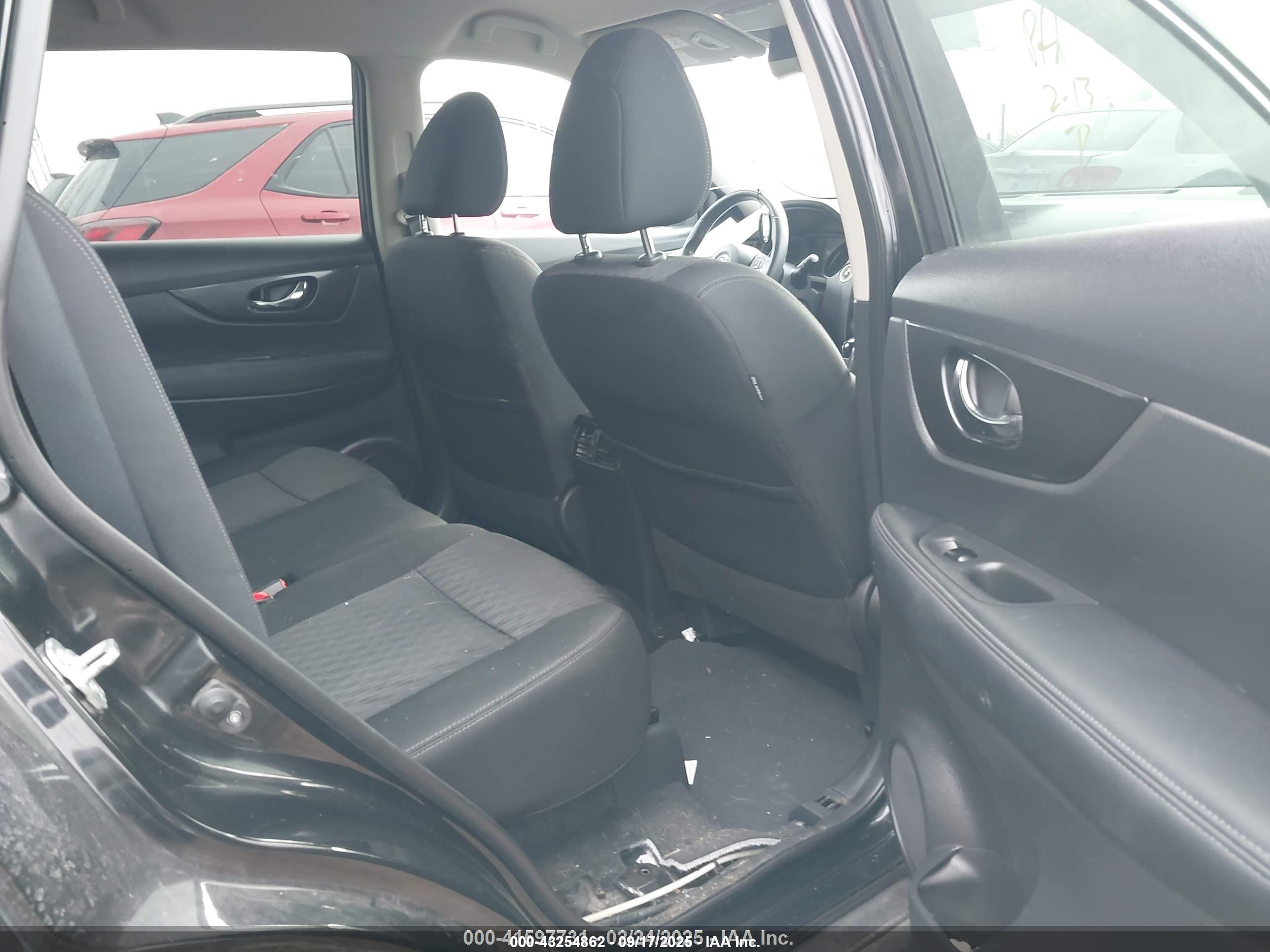 NISSAN ROGUE image 8