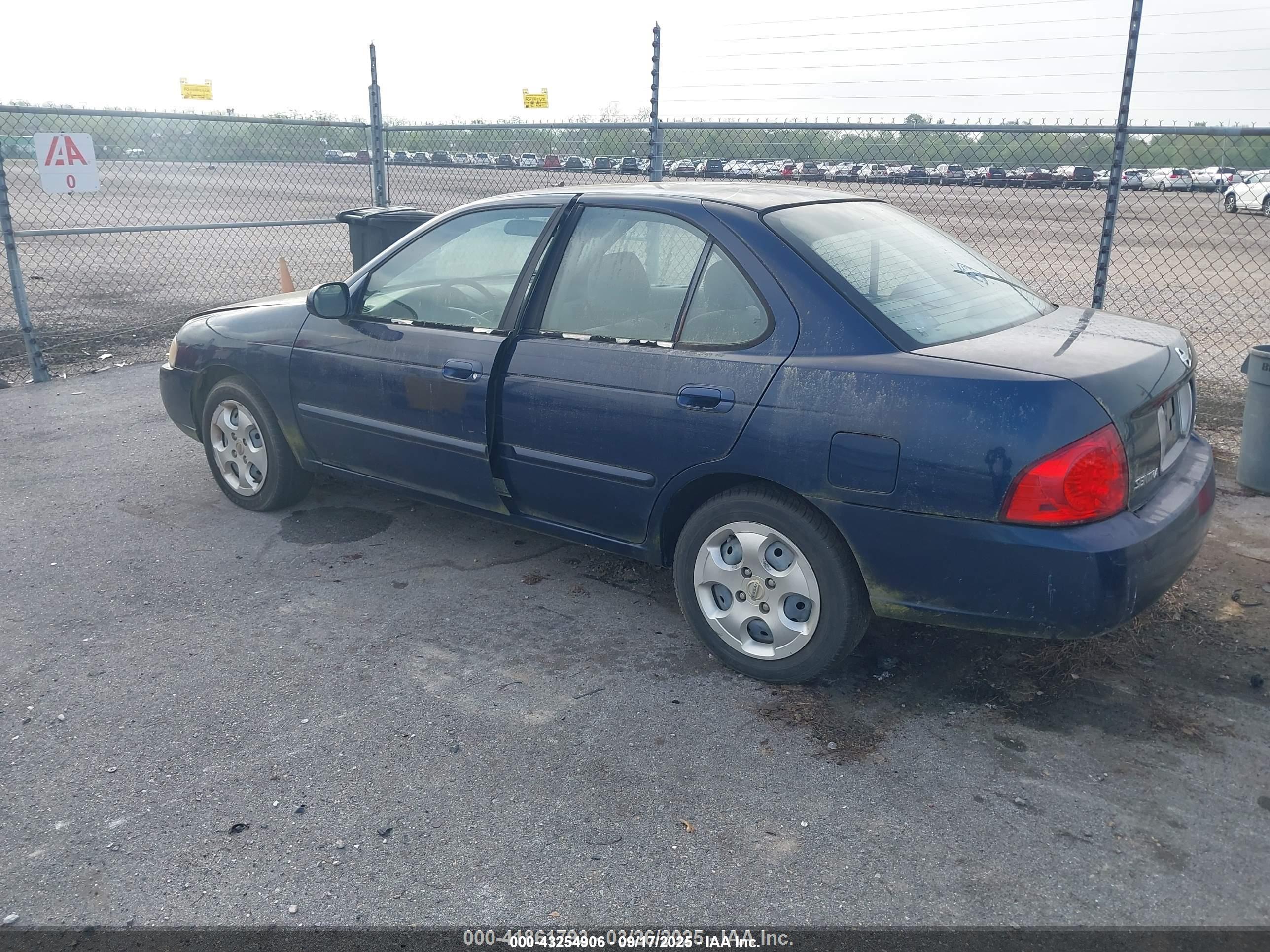 NISSAN SENTRA image 3