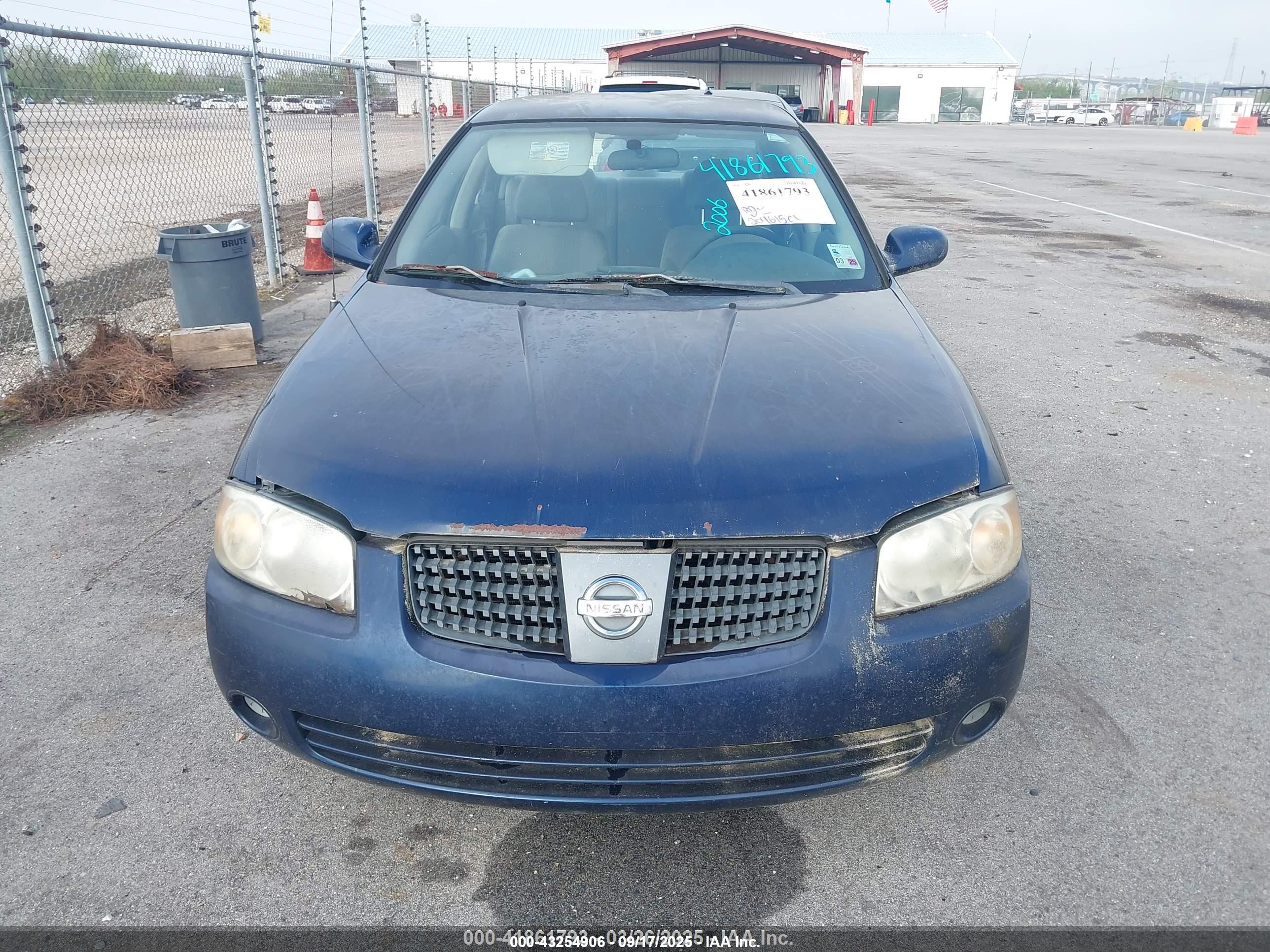 NISSAN SENTRA image 6