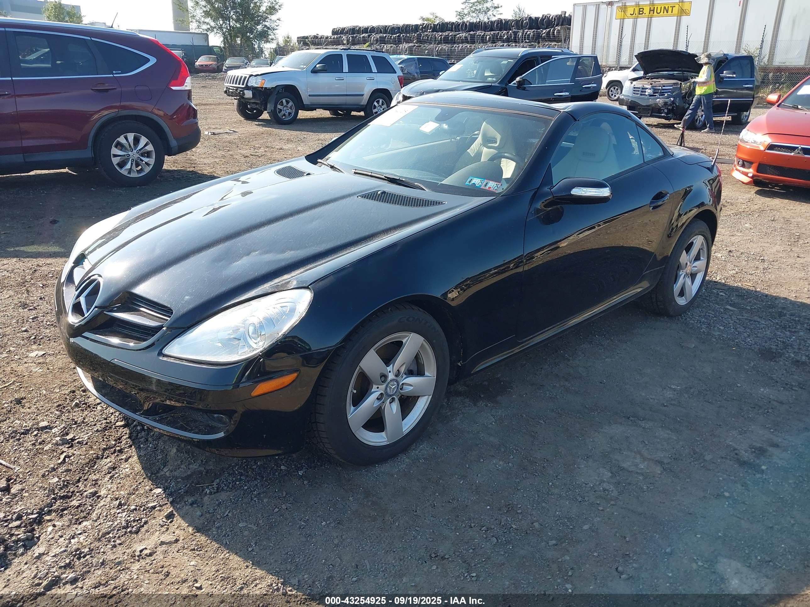 MERCEDES-BENZ SLK image 2