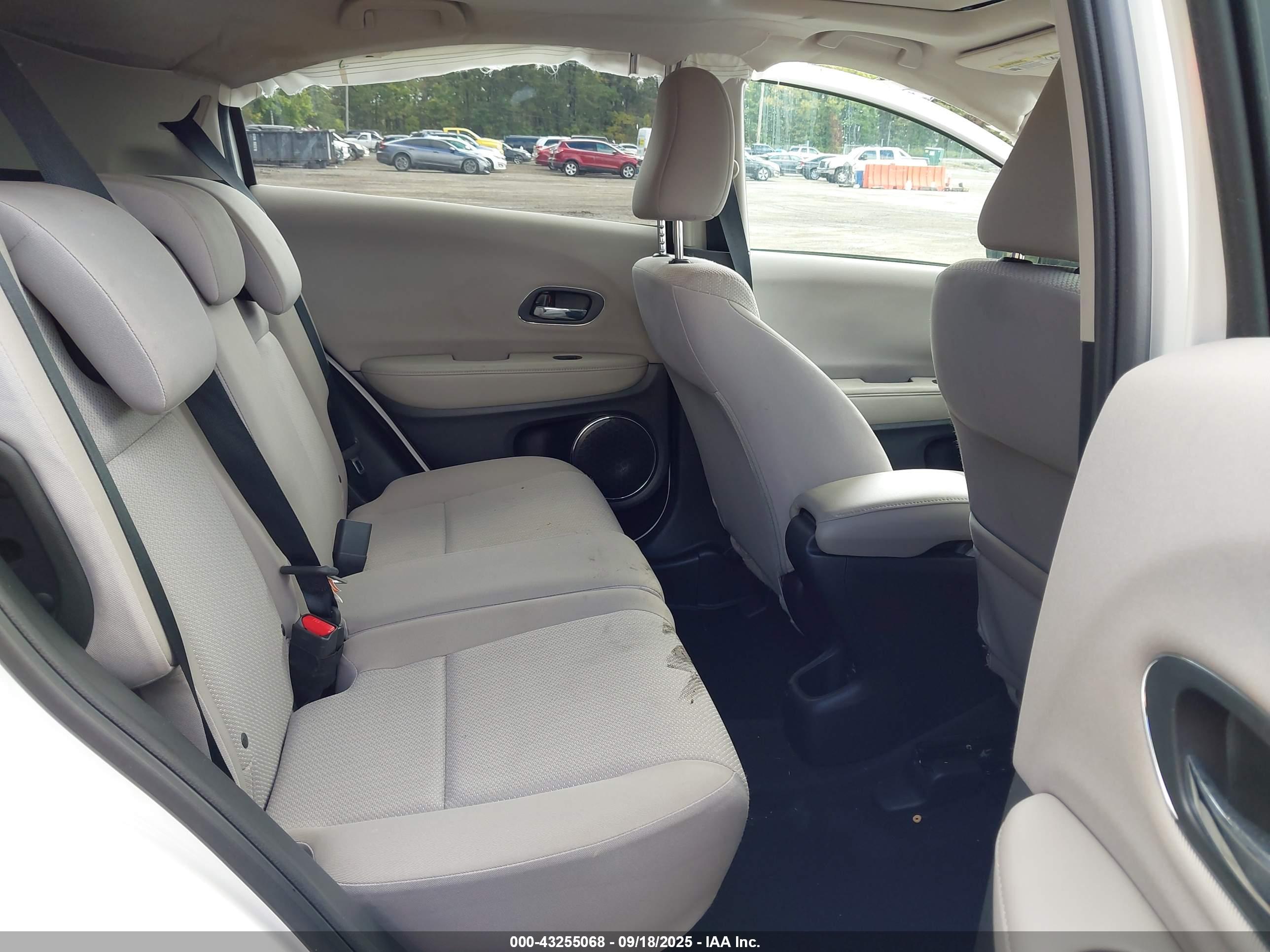 HONDA HR-V image 8