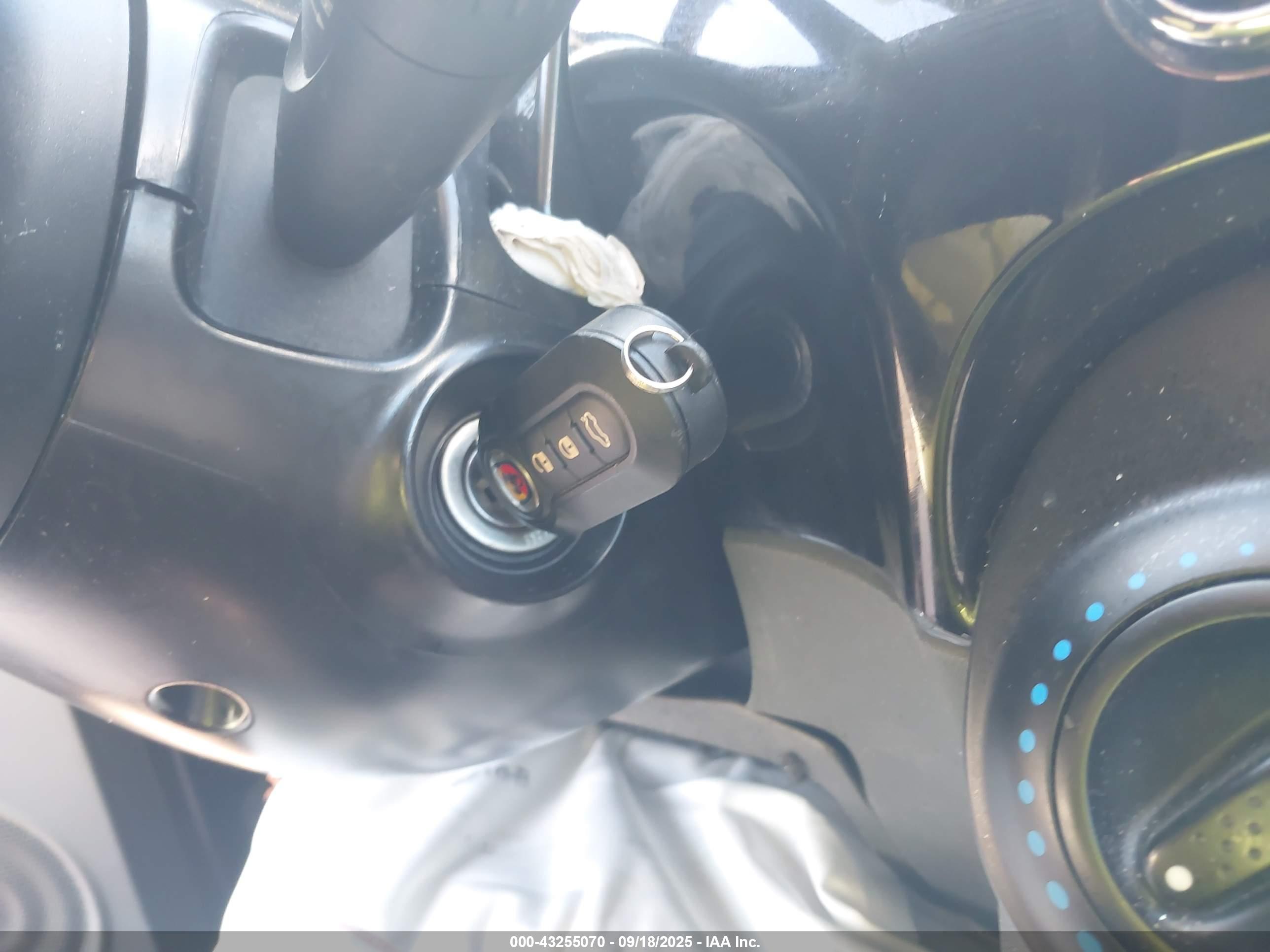 FIAT 500C image 11