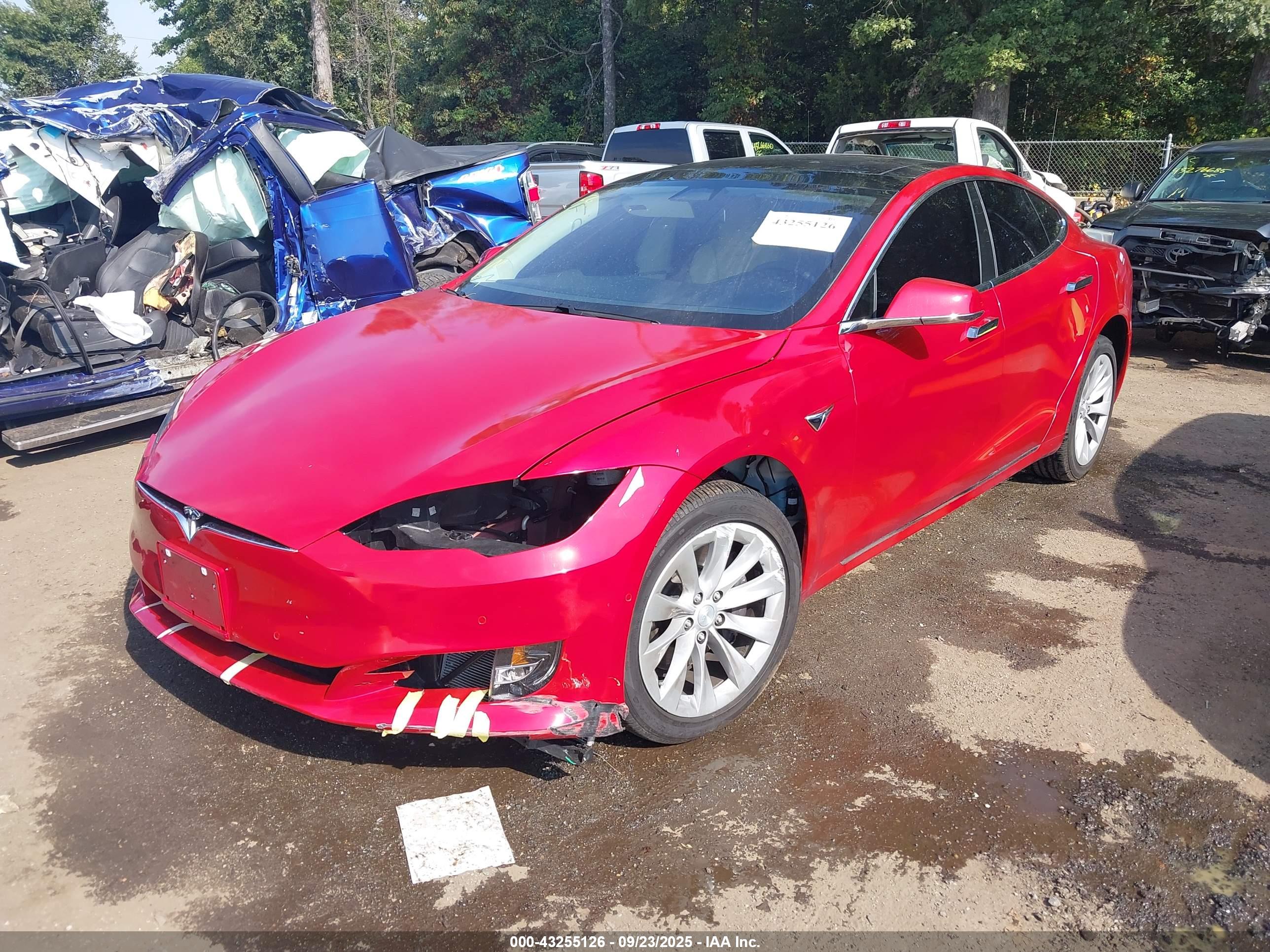 TESLA MODEL image 2