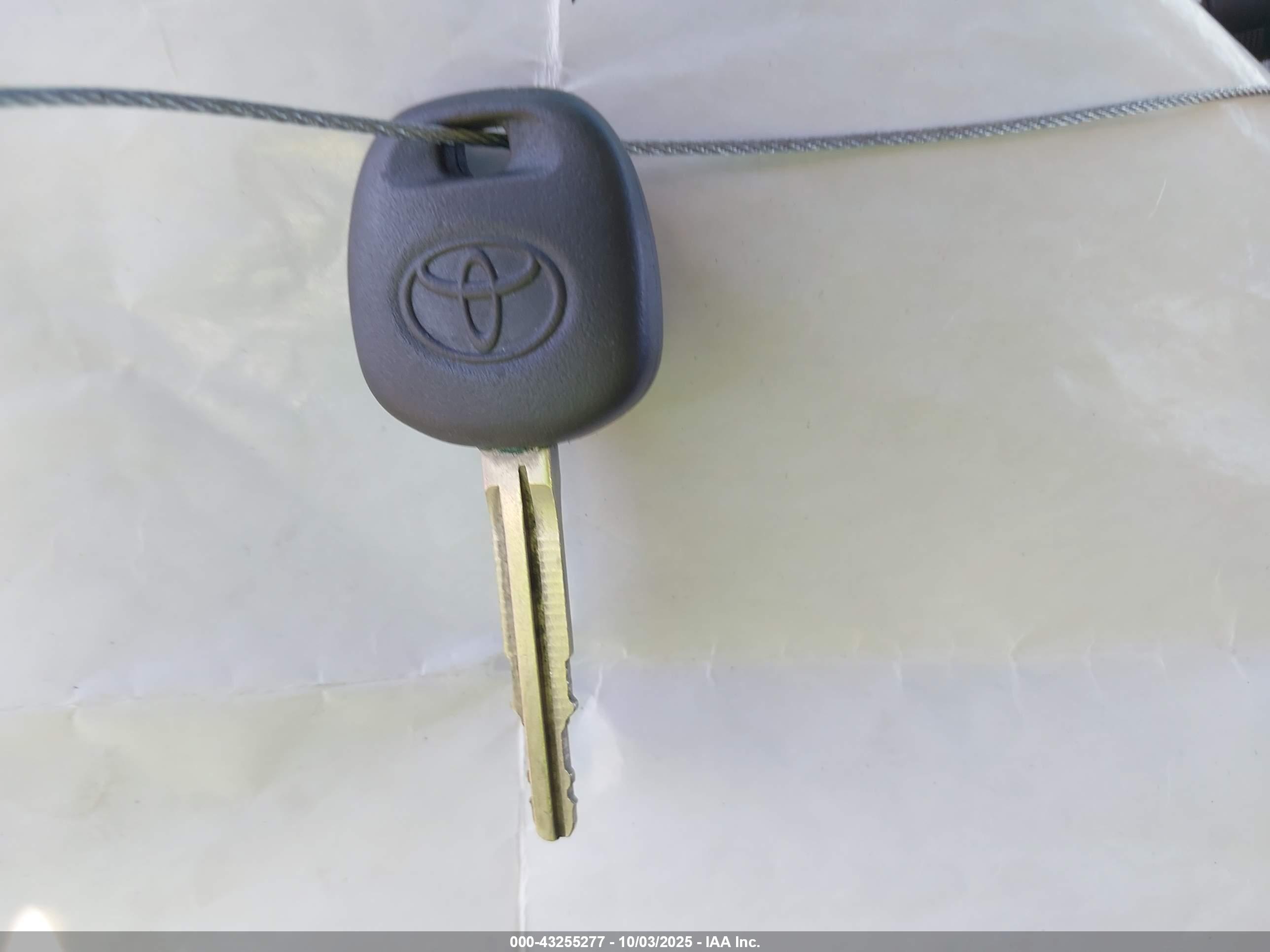 TOYOTA CAMRY image 11