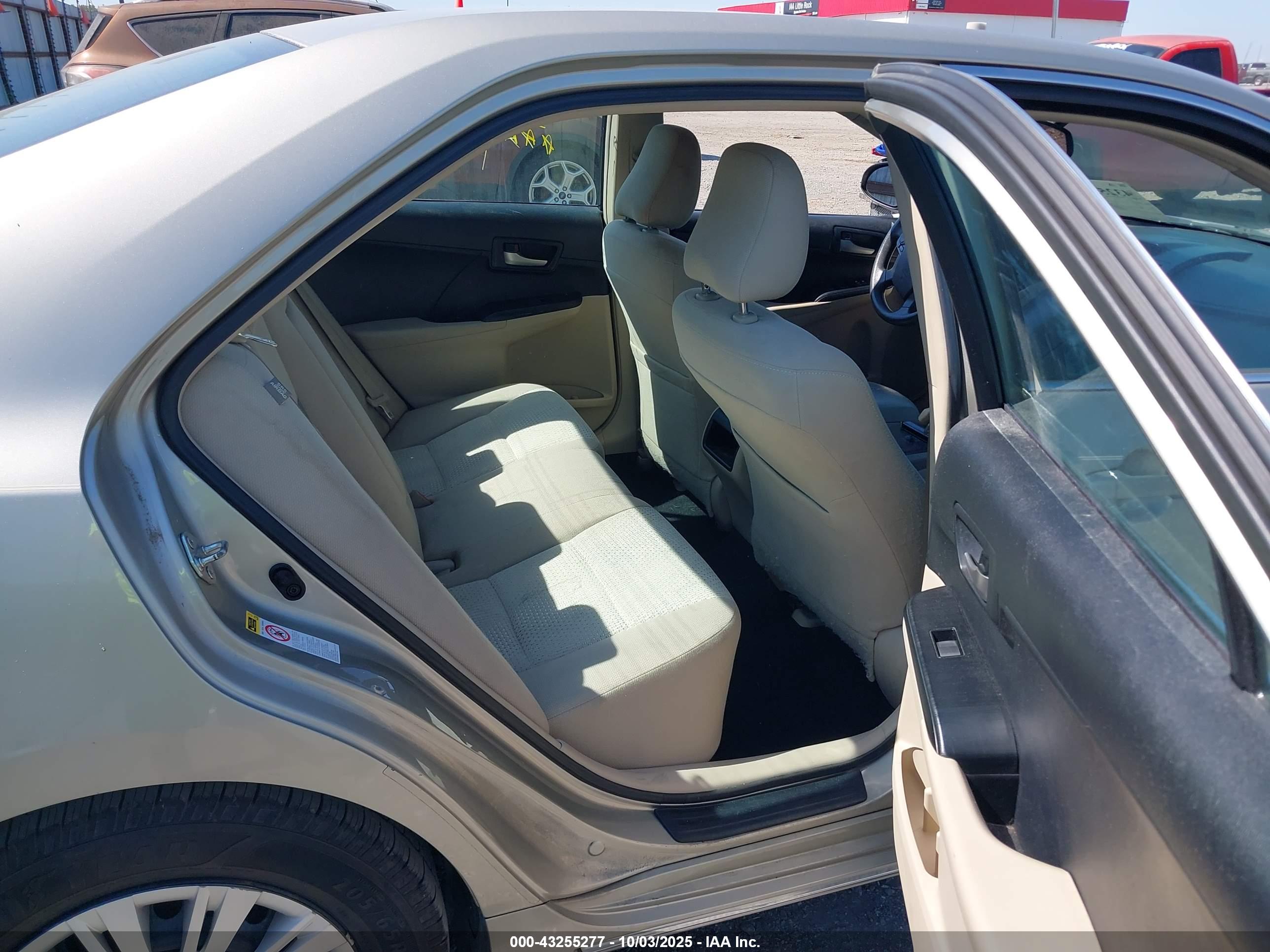 TOYOTA CAMRY image 8