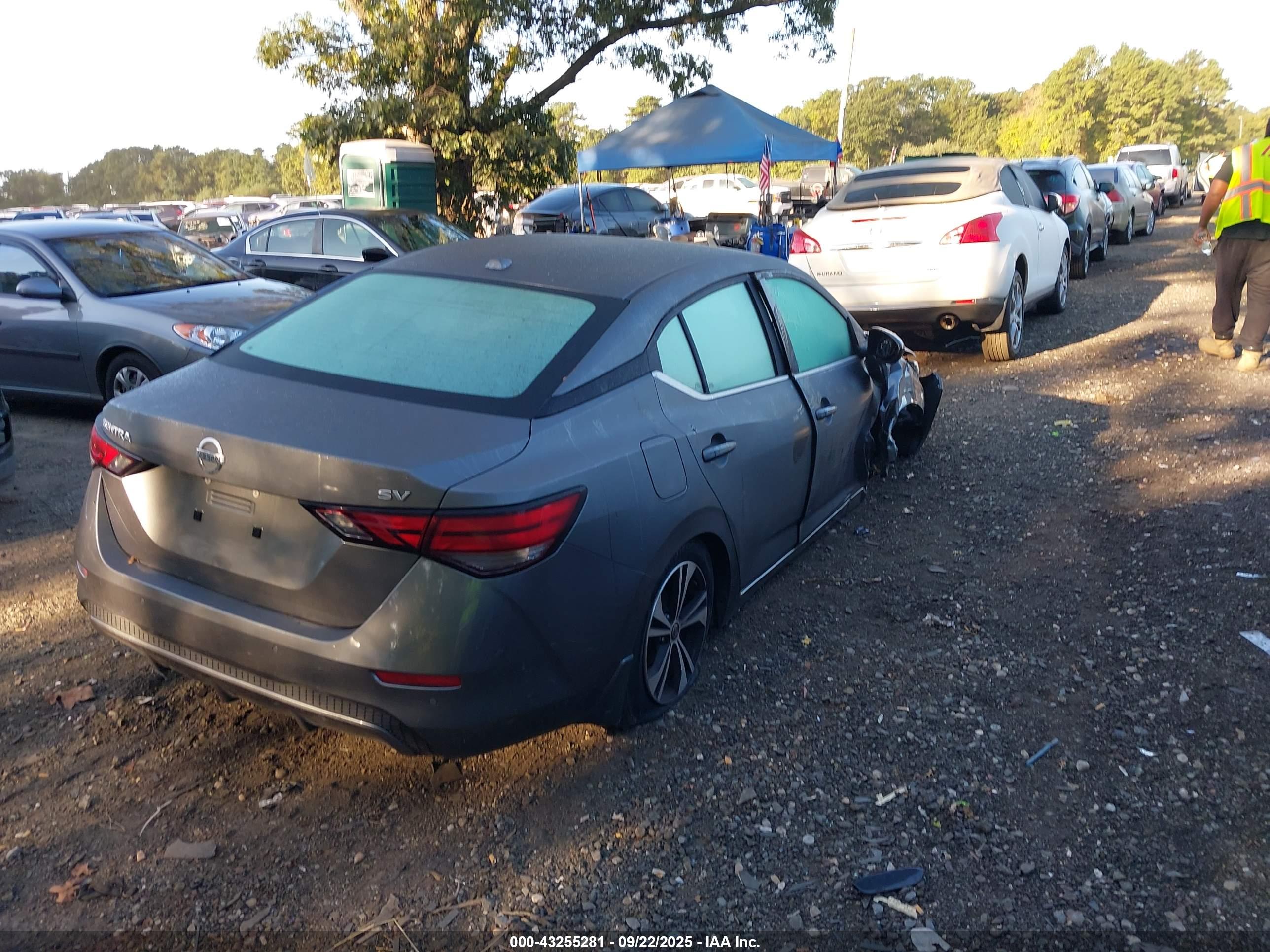 NISSAN SENTRA image 4