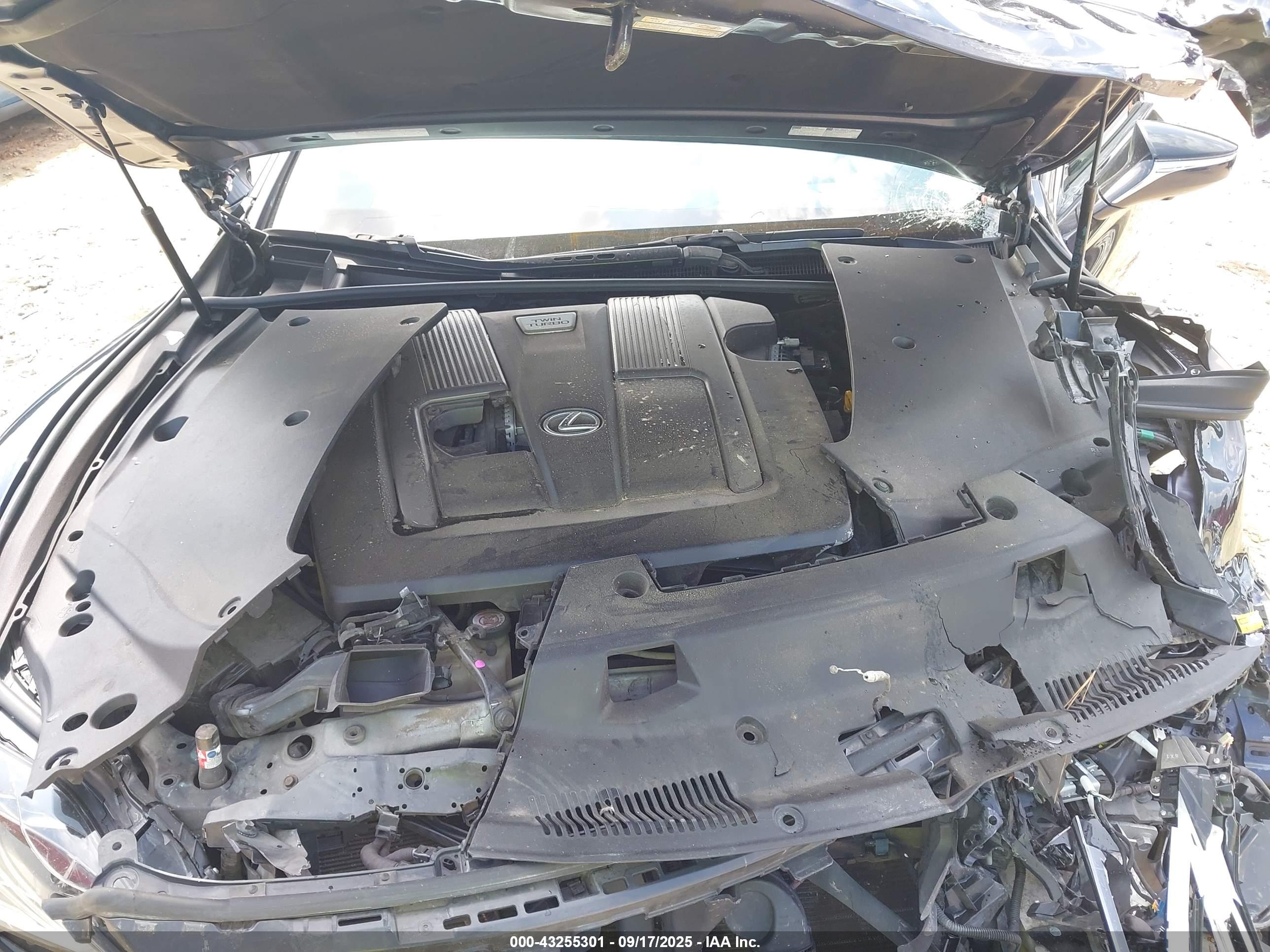LEXUS LS image 10