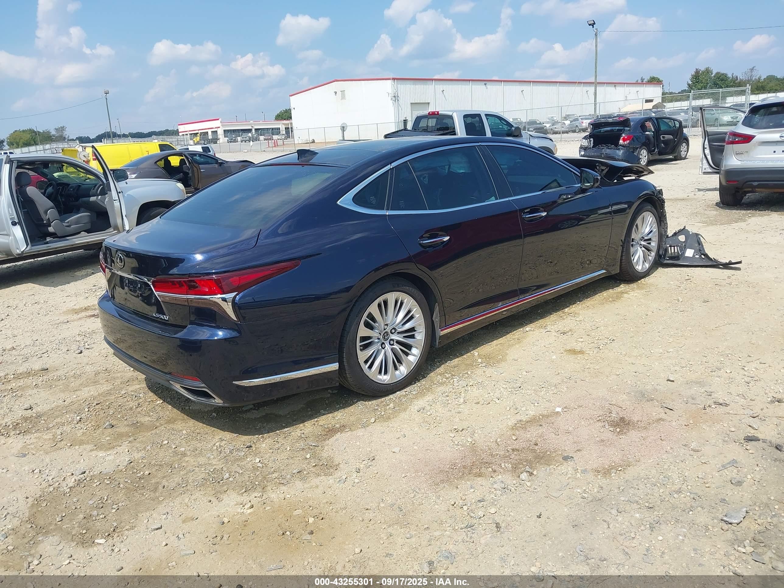 LEXUS LS image 4