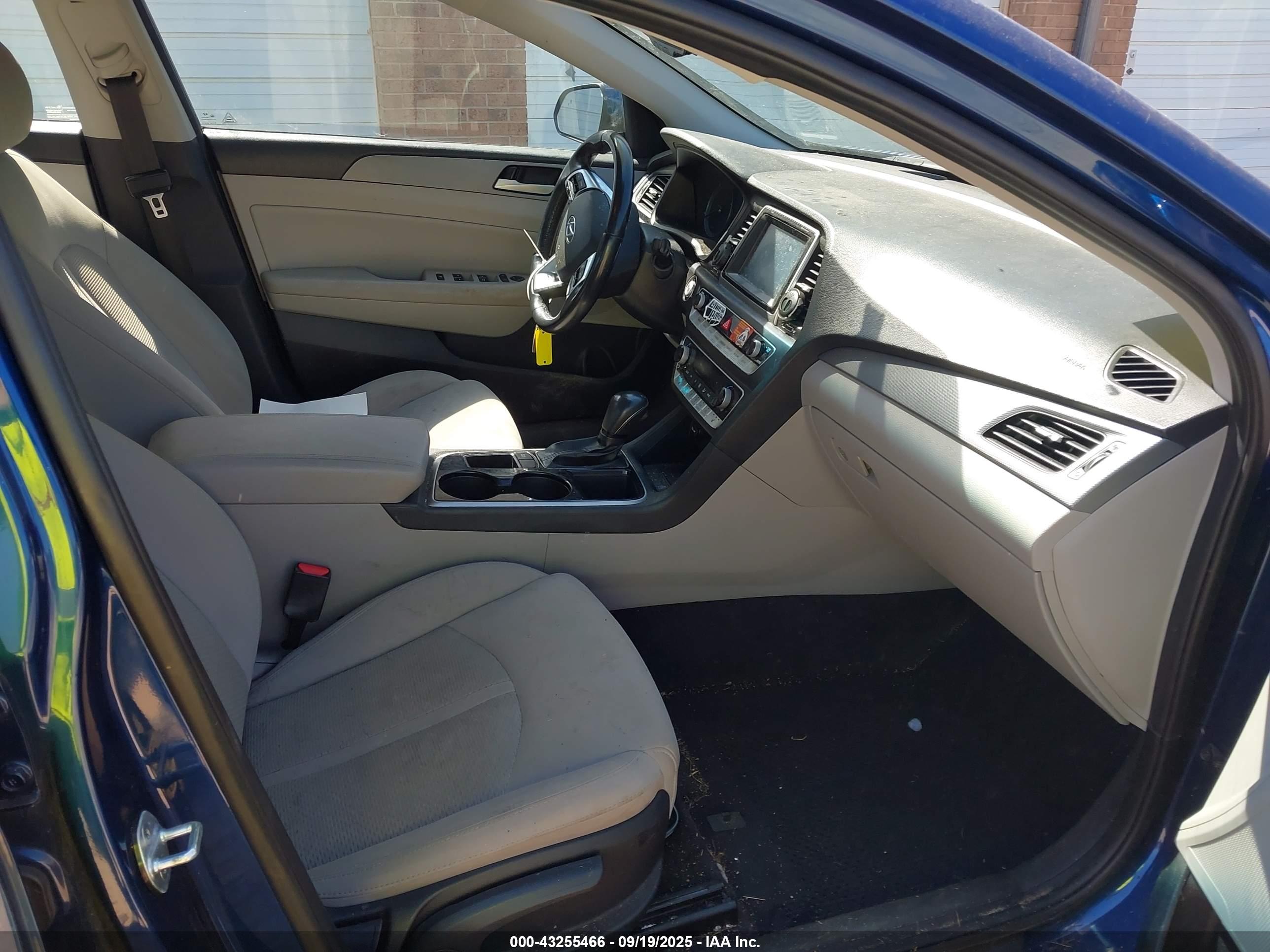 HYUNDAI SONATA image 5