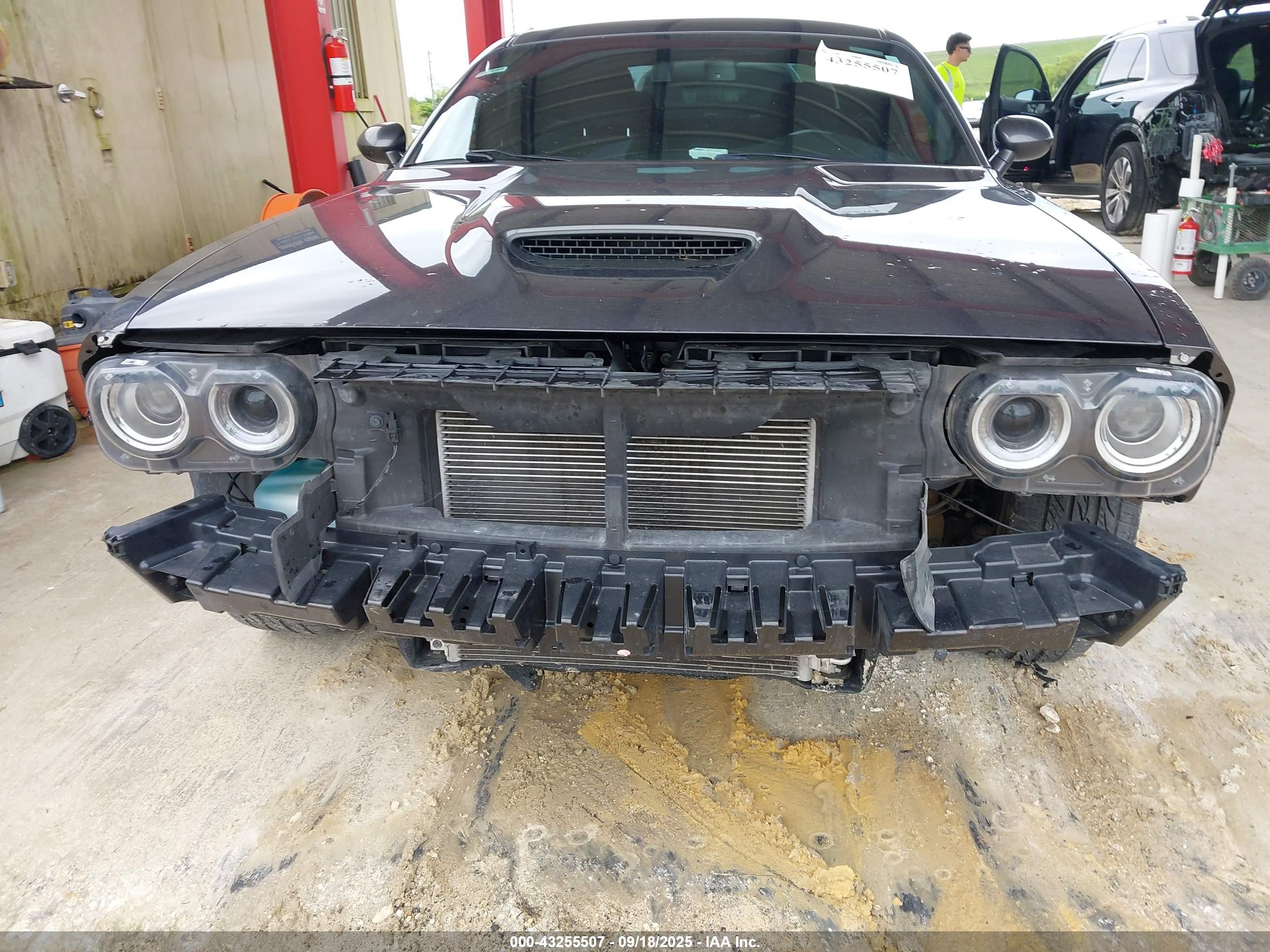 DODGE CHALLENGER image 6