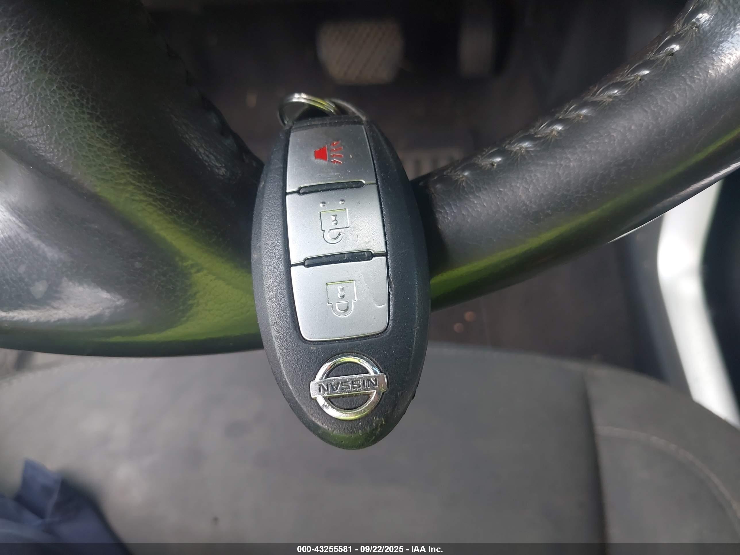 NISSAN TITAN image 11