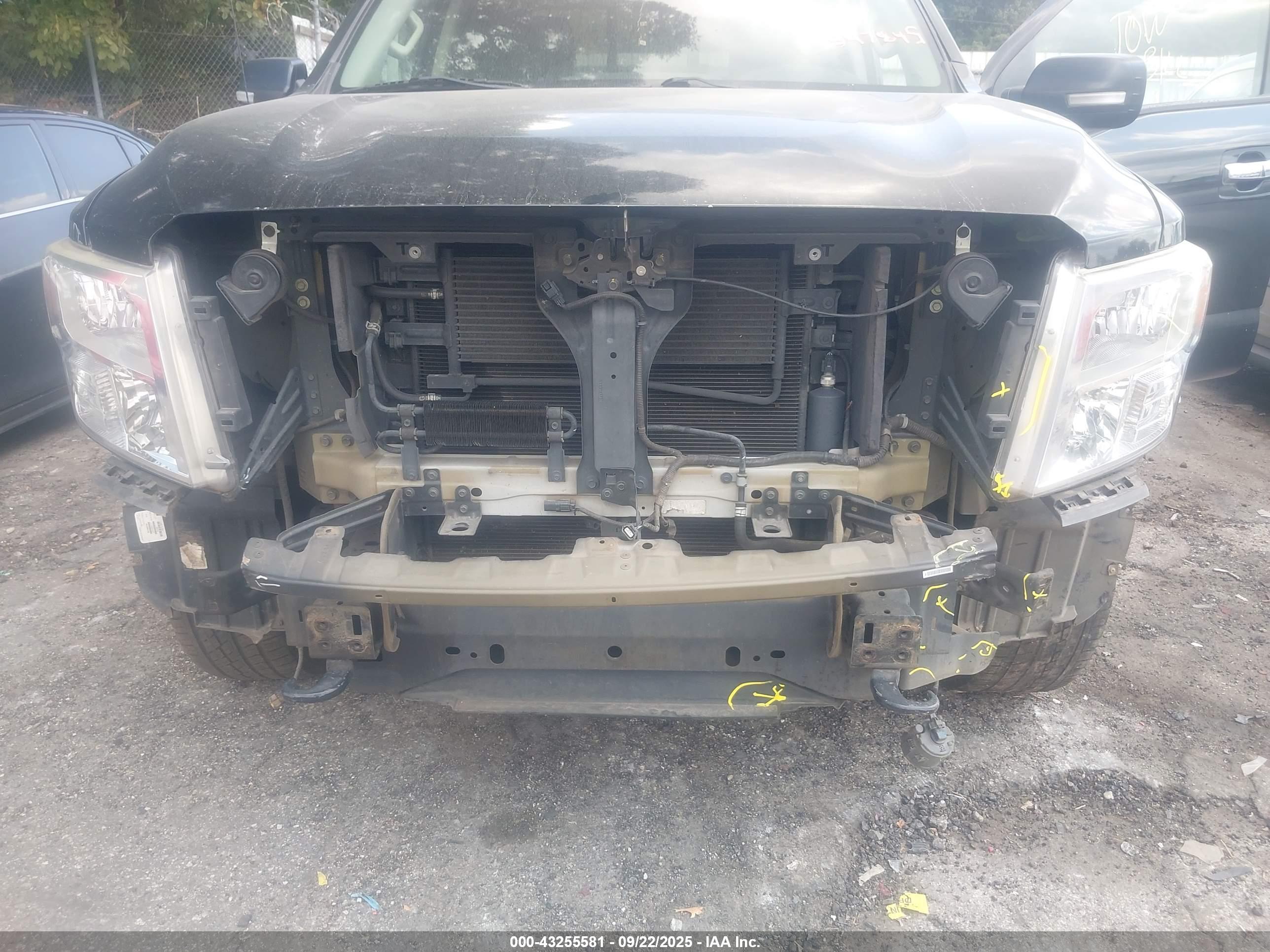 NISSAN TITAN image 6