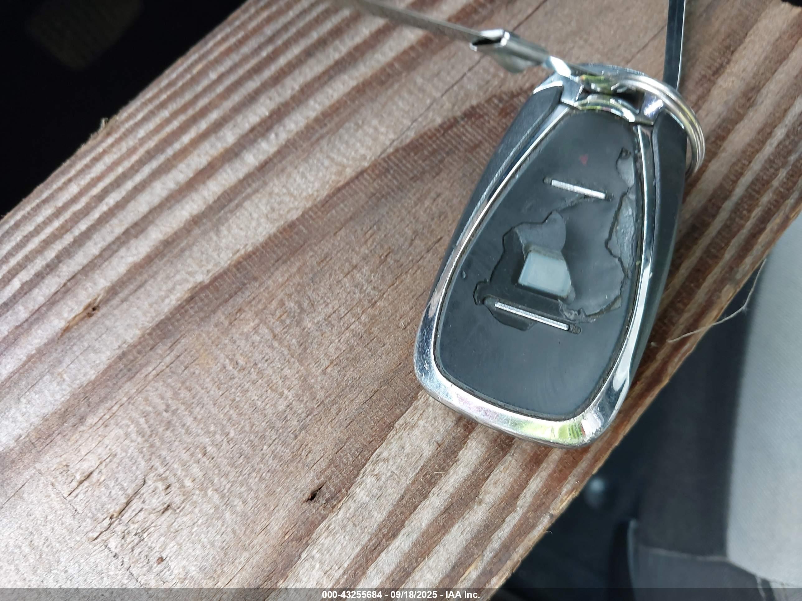 CHEVROLET EQUINOX image 11