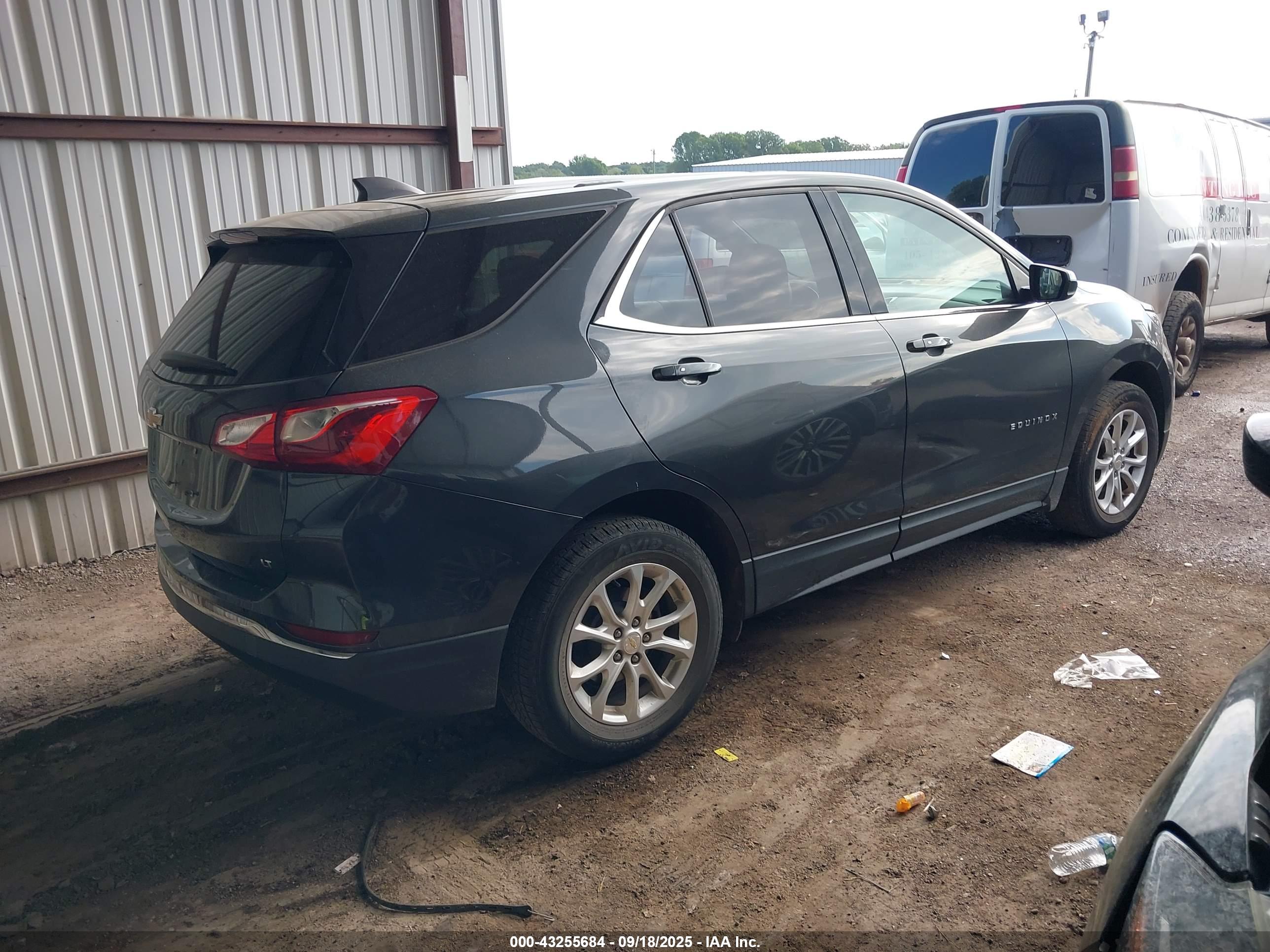 CHEVROLET EQUINOX image 4