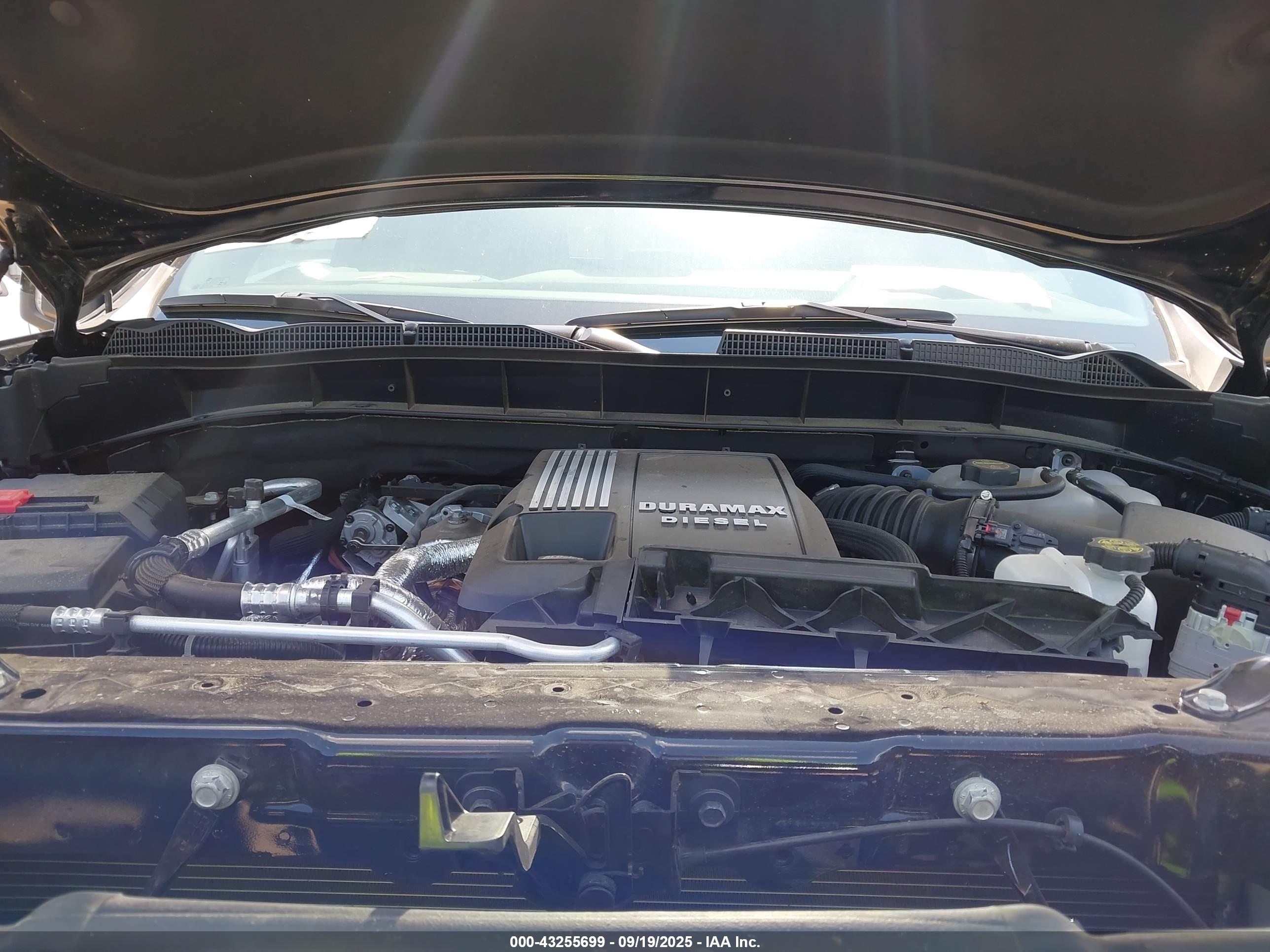 GMC SIERRA image 10