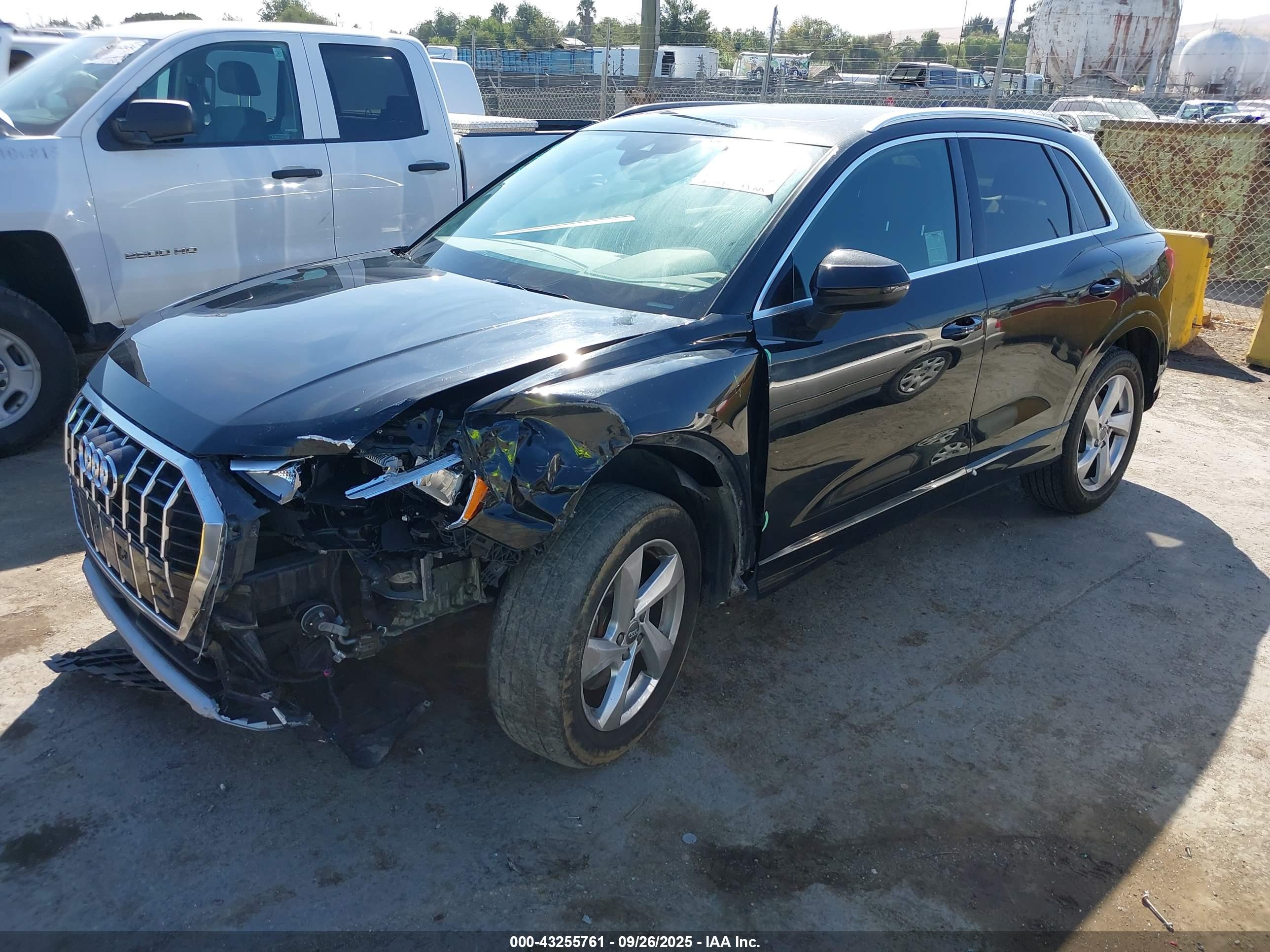 AUDI Q3 image 2