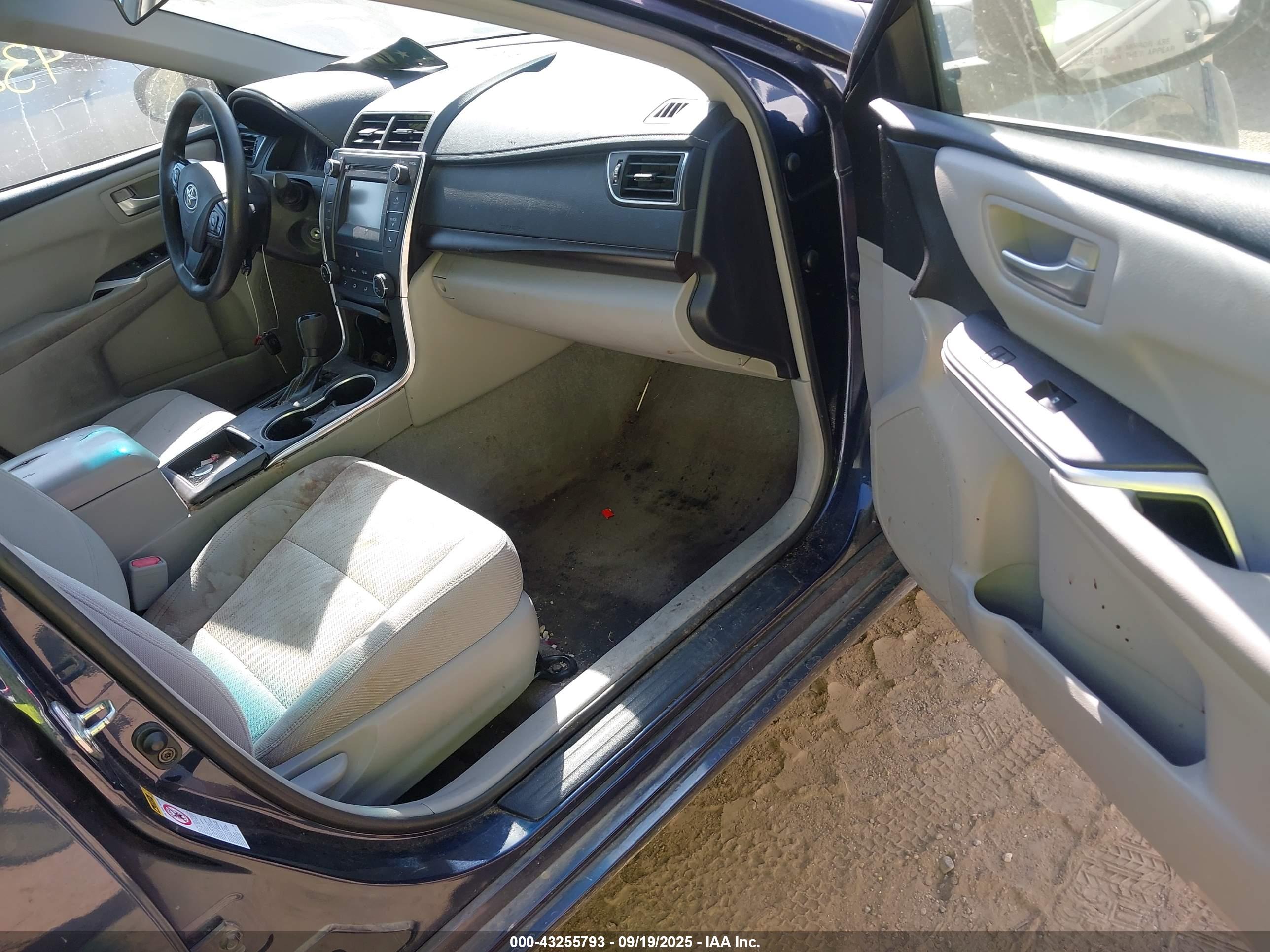 TOYOTA CAMRY image 5