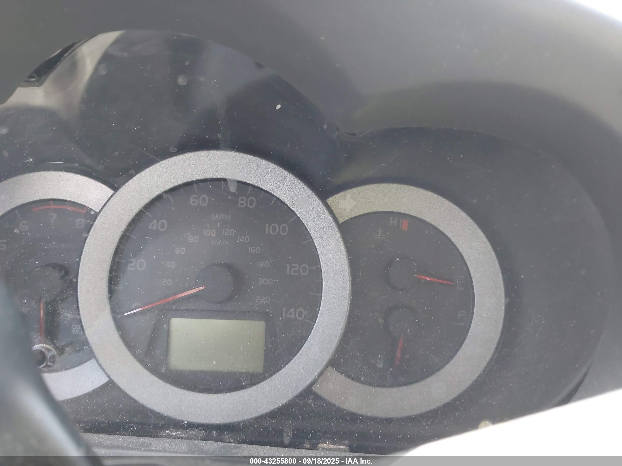 TOYOTA RAV4 image 7