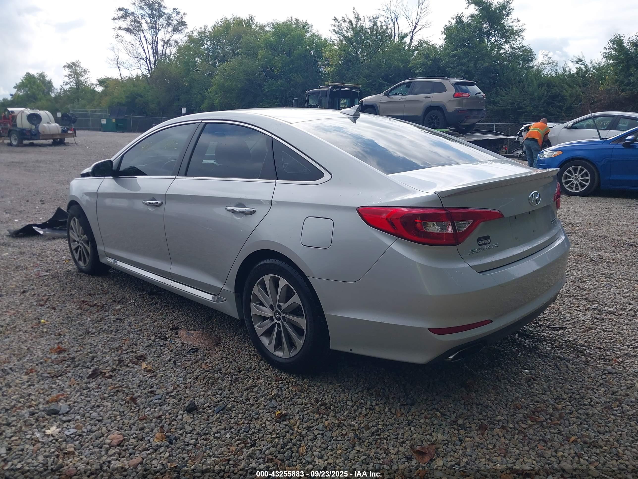 HYUNDAI SONATA image 3