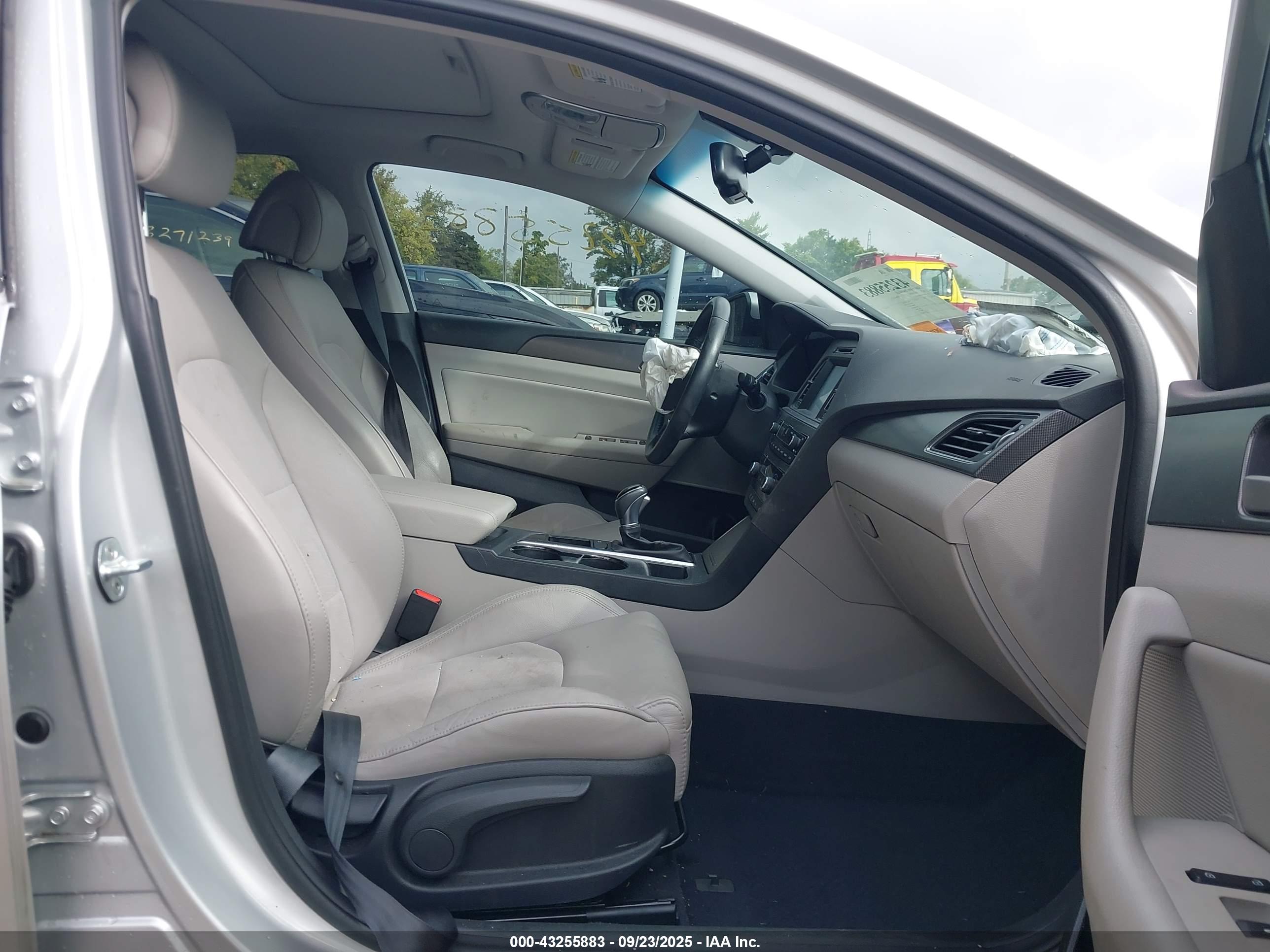 HYUNDAI SONATA image 5