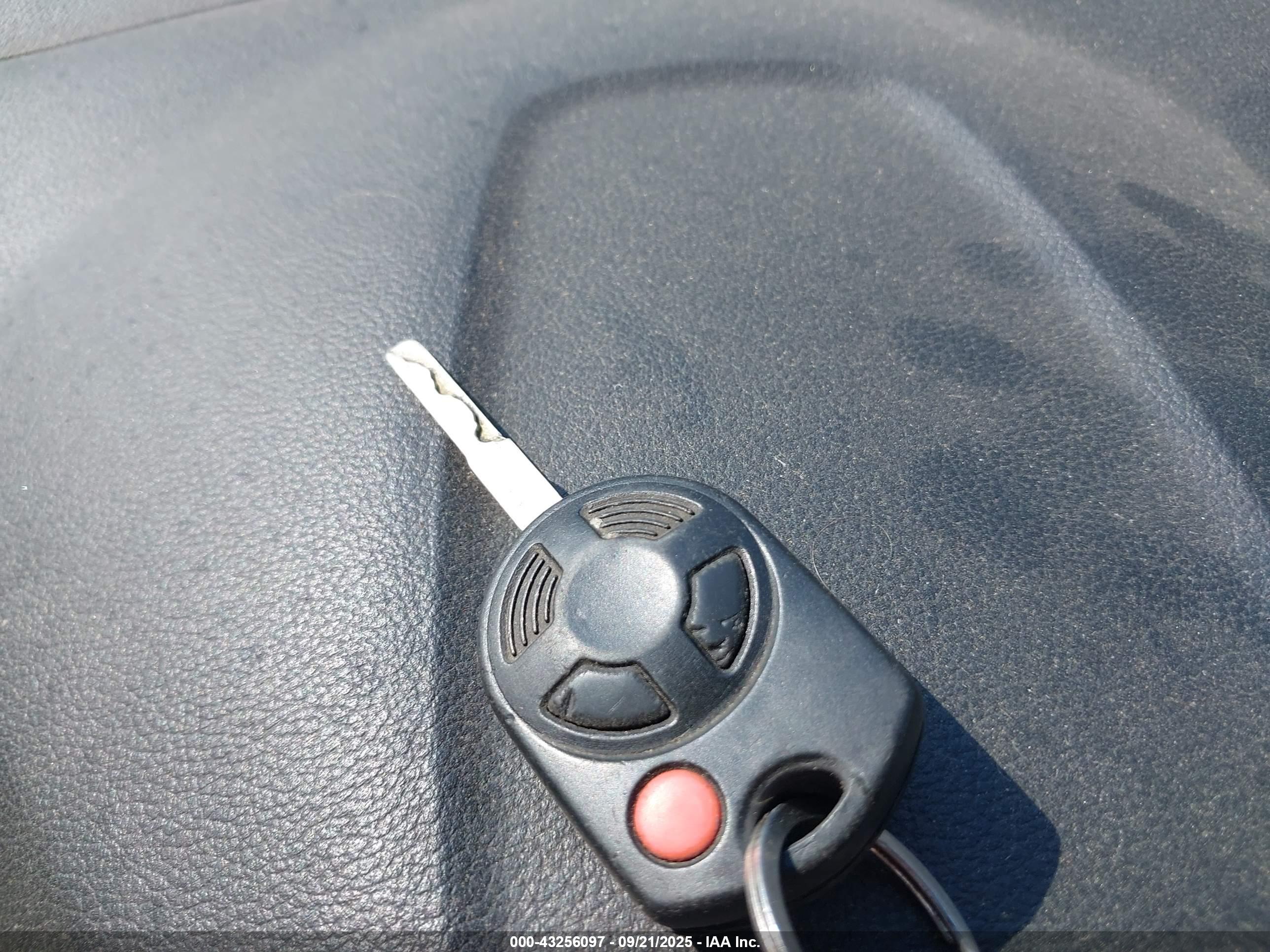 FORD ESCAPE image 11