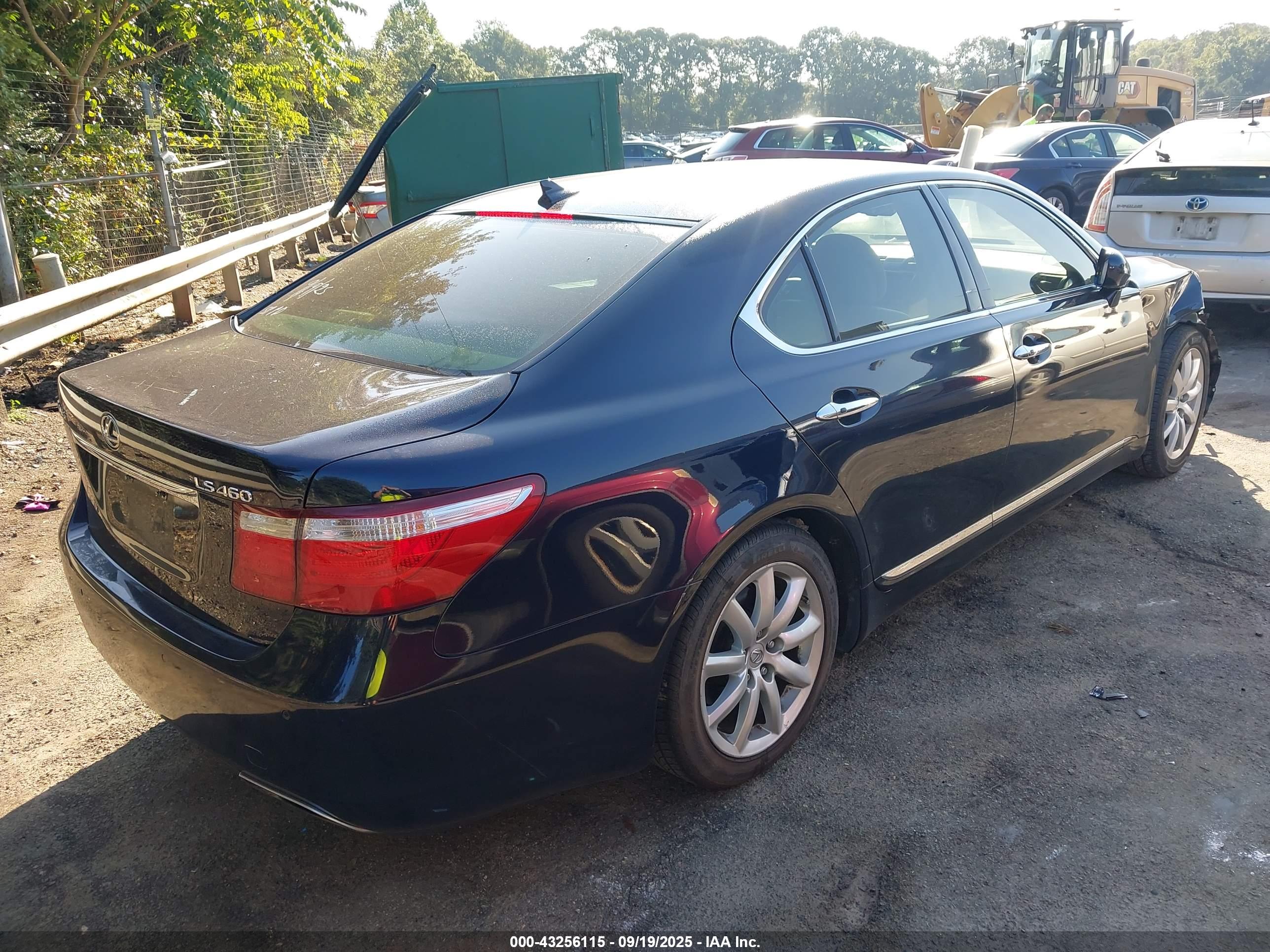 LEXUS LS image 4
