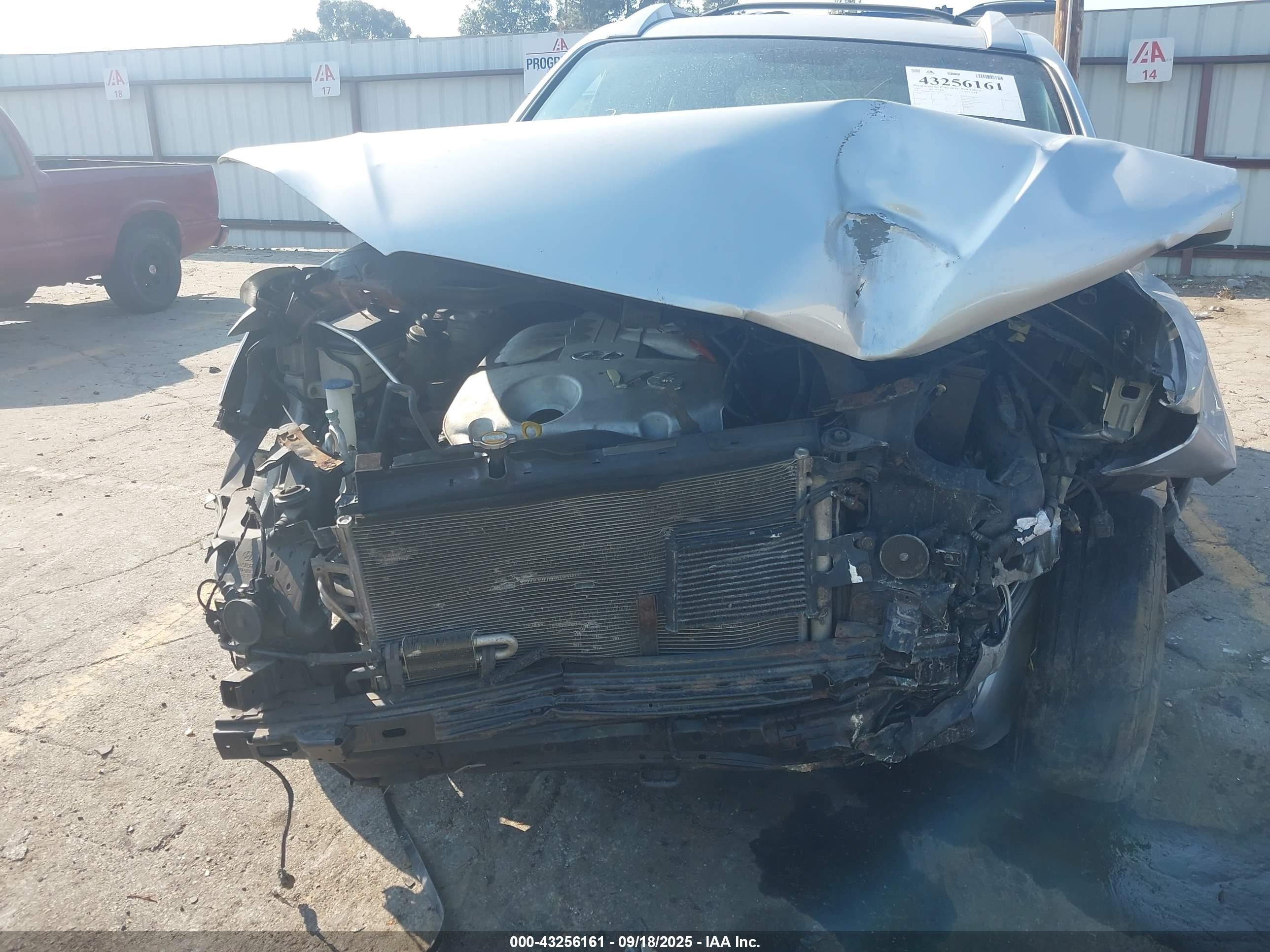 HYUNDAI SANTA image 6