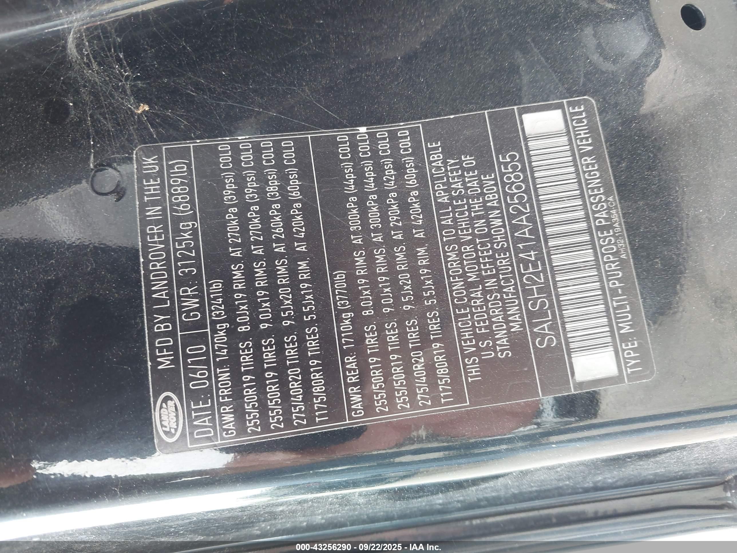 LAND ROVER image 9