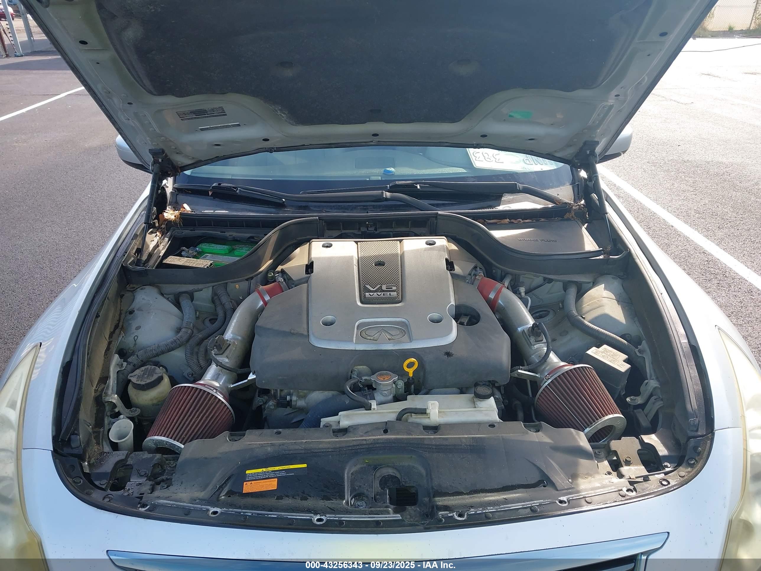 INFINITI G37 image 10