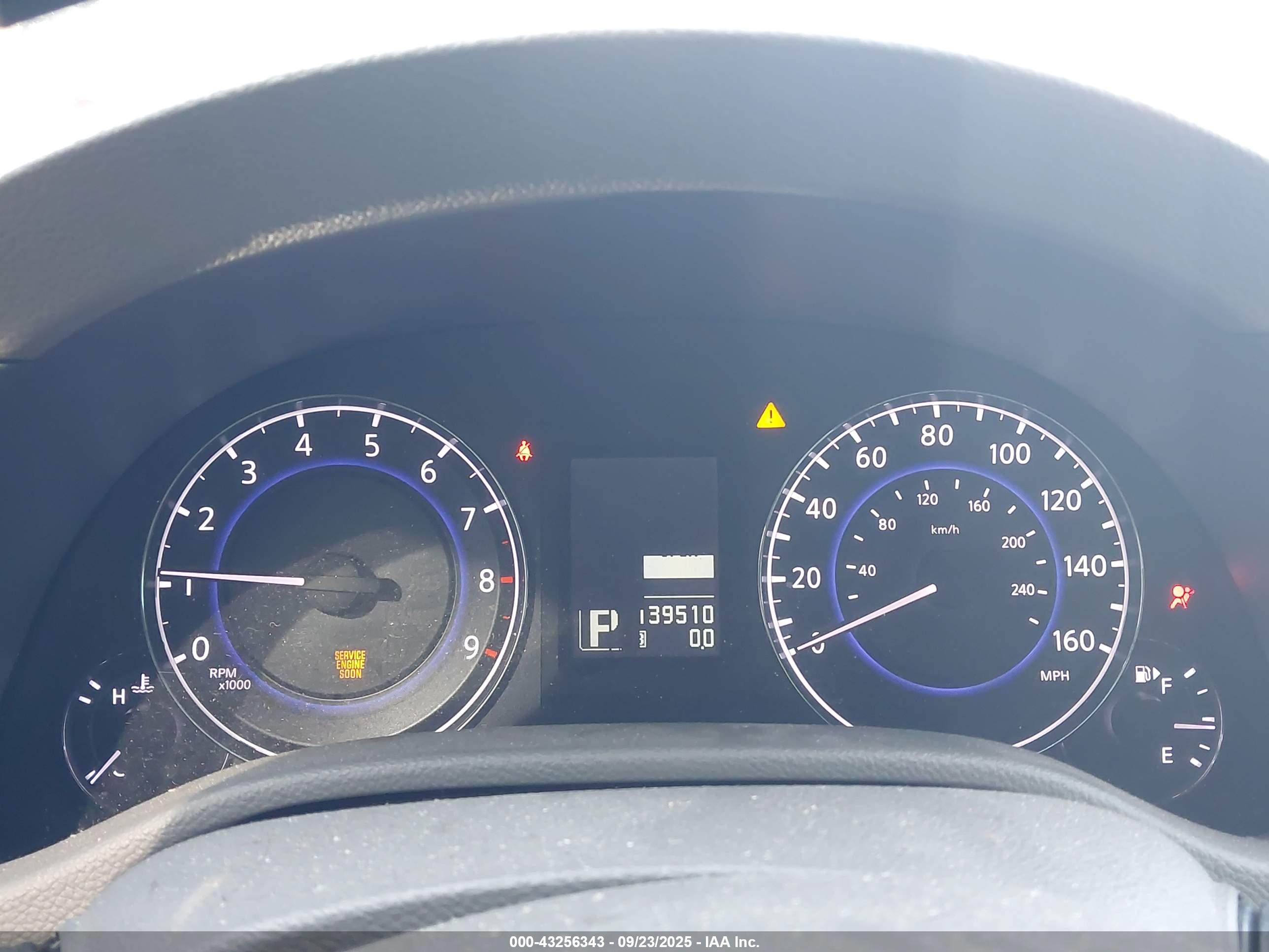 INFINITI G37 image 7