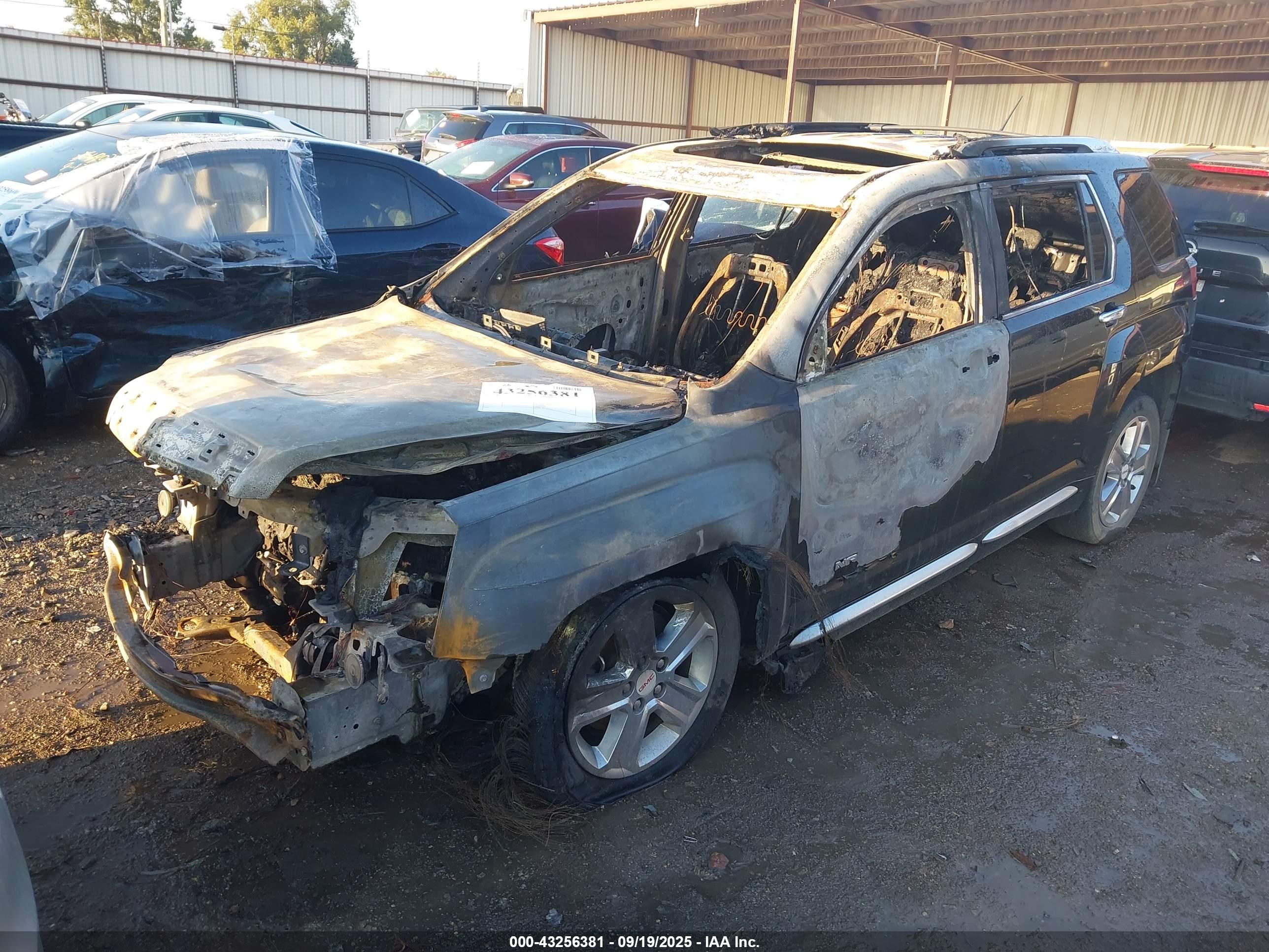 GMC TERRAIN image 2