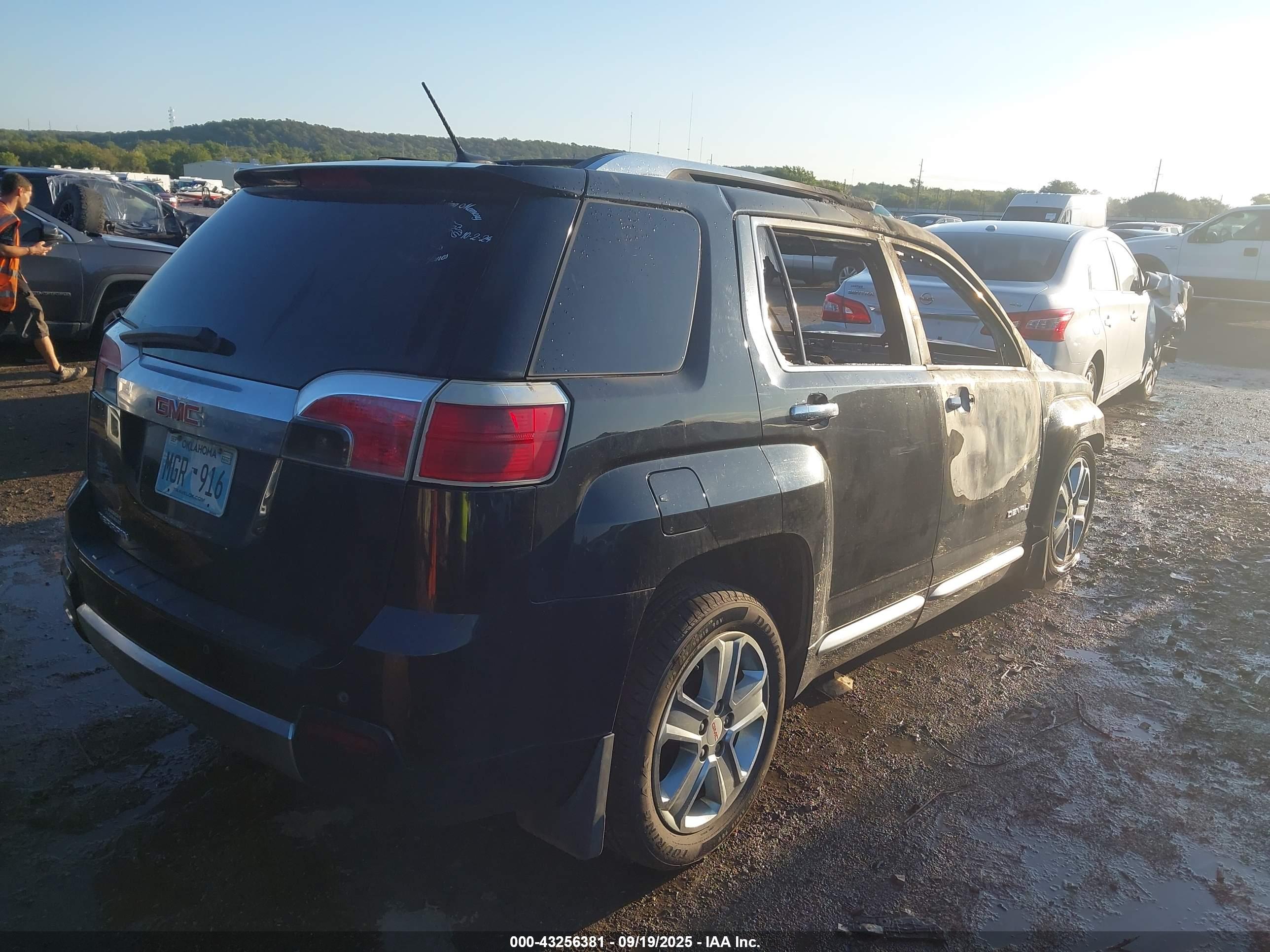 GMC TERRAIN image 4