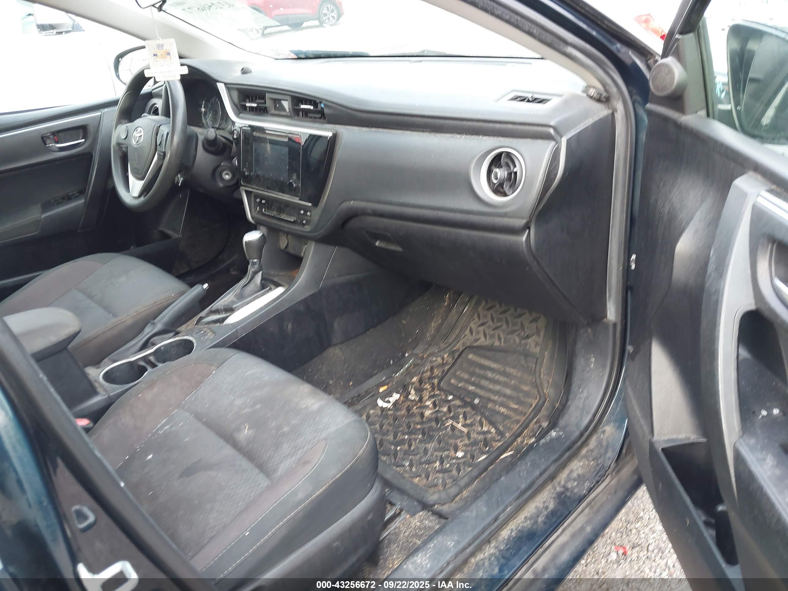 TOYOTA COROLLA image 5