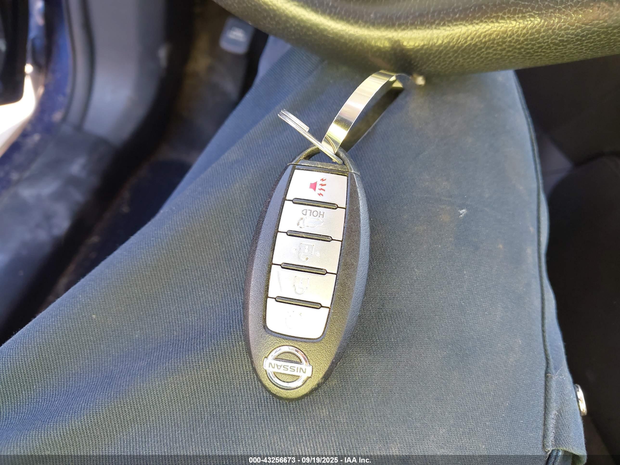 NISSAN ROGUE image 11