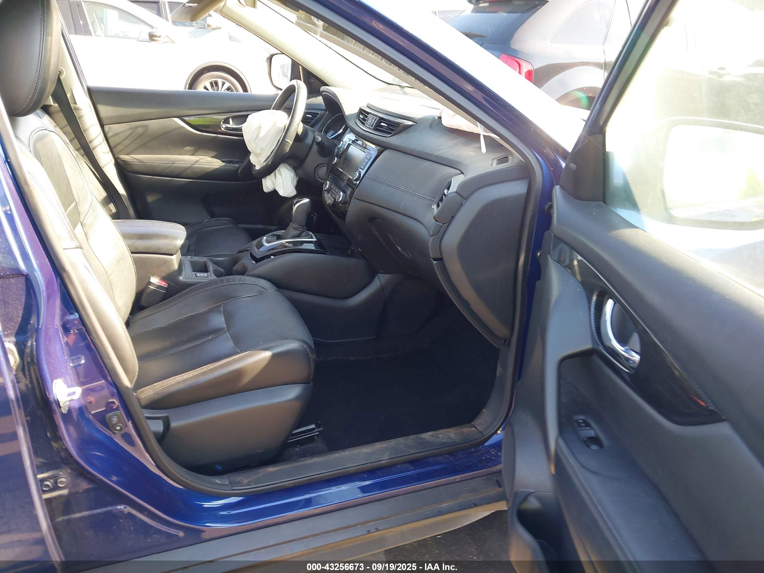NISSAN ROGUE image 5