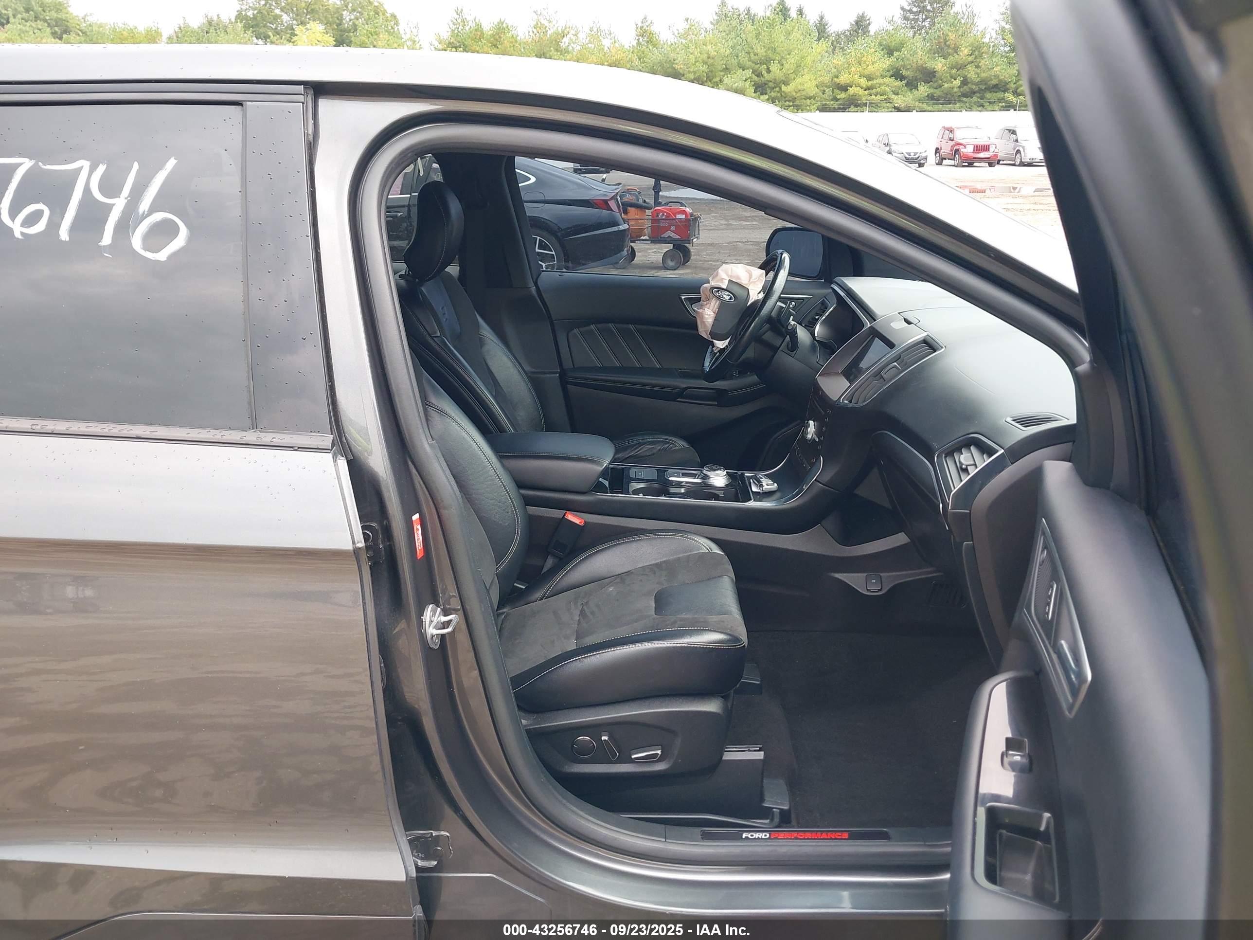 FORD EDGE image 5