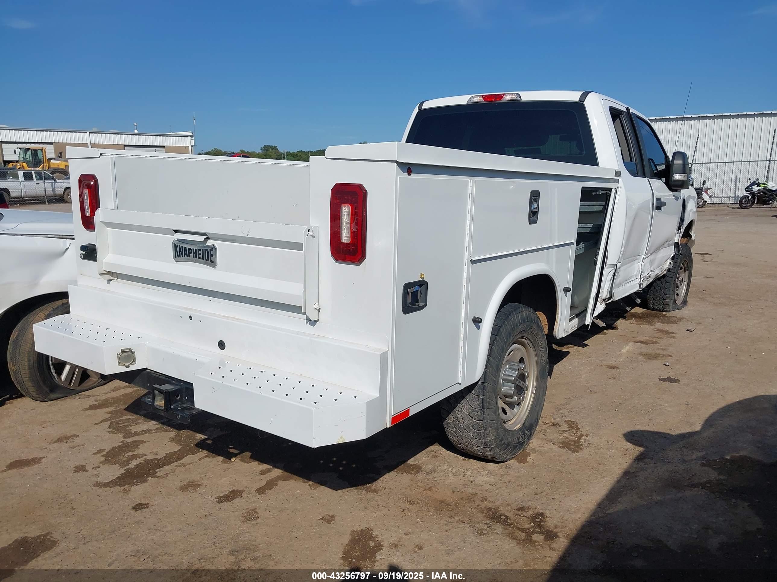 FORD F-350 image 4