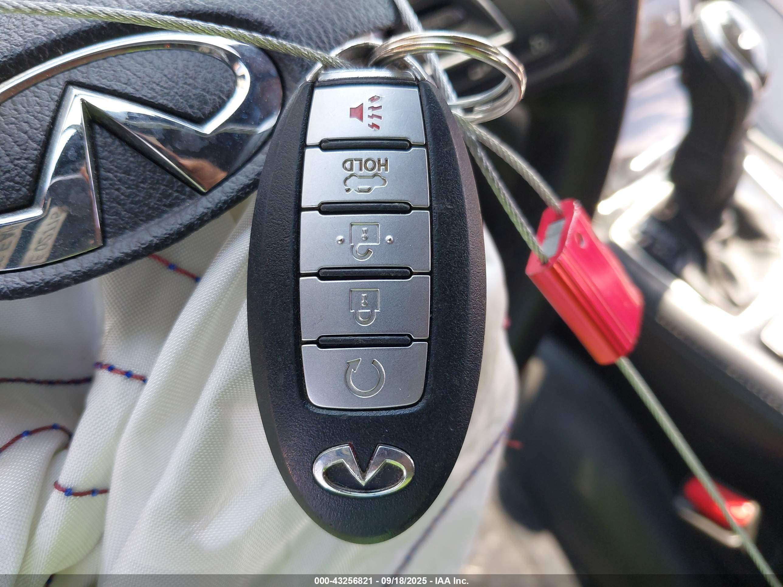 INFINITI Q60 image 11