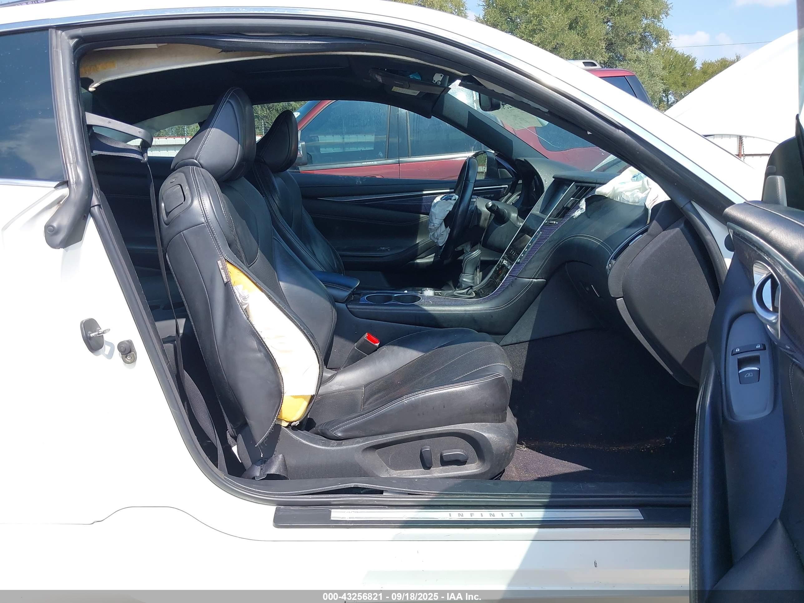 INFINITI Q60 image 5