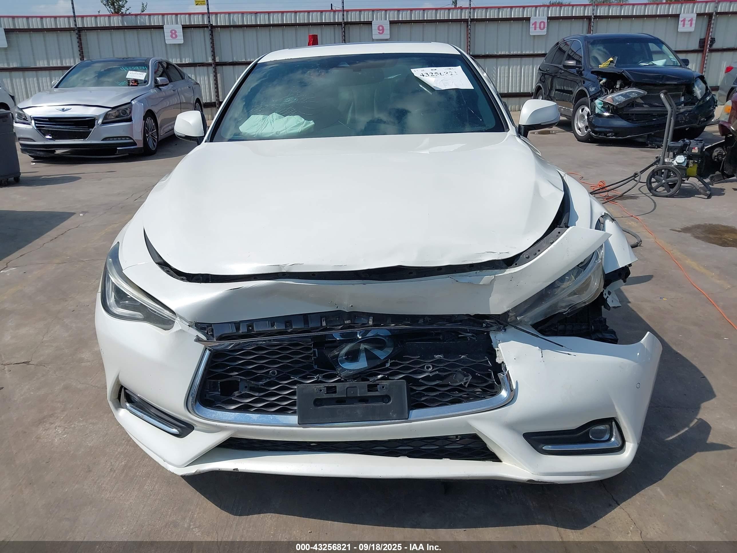 INFINITI Q60 image 6