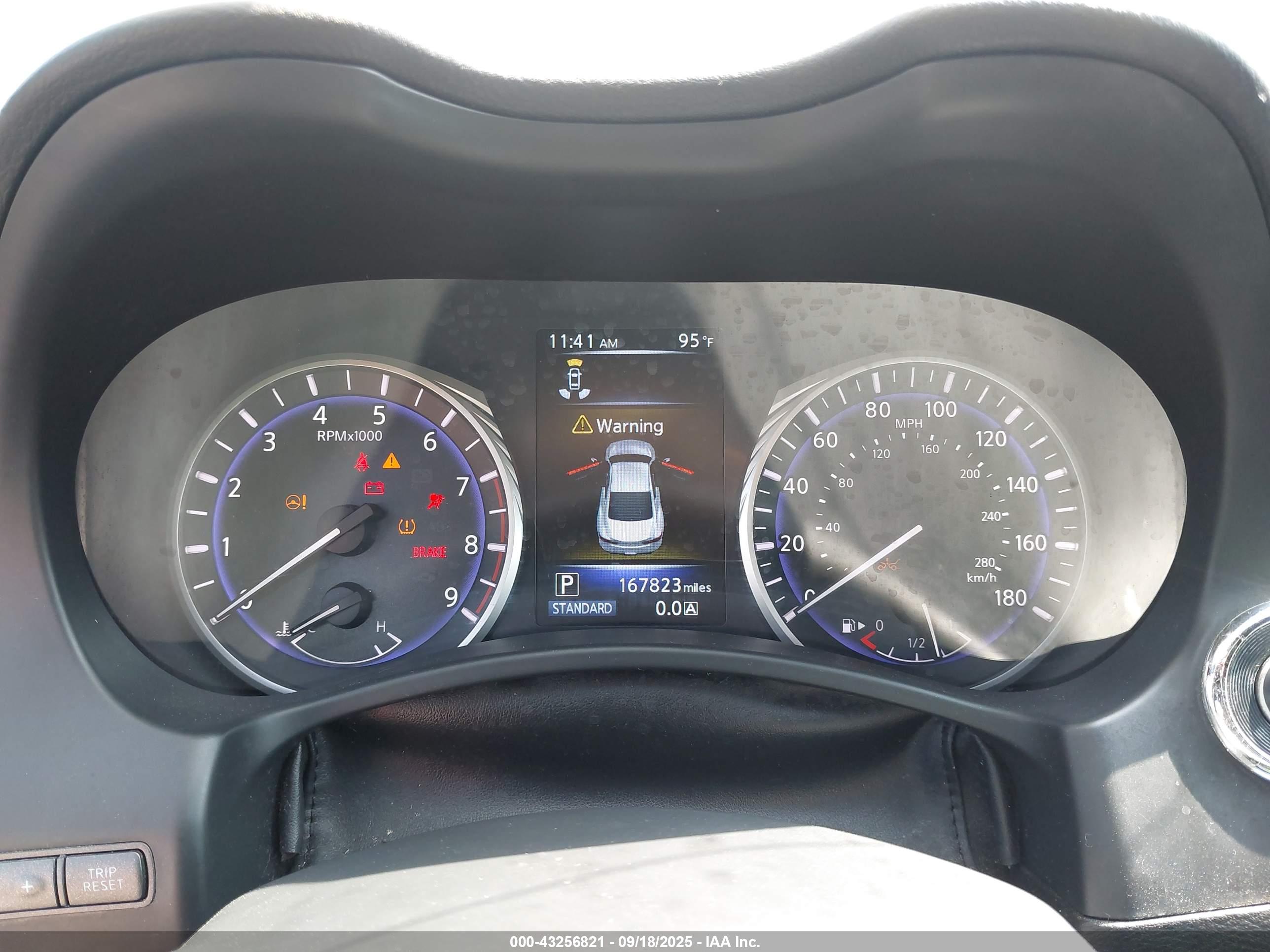 INFINITI Q60 image 7