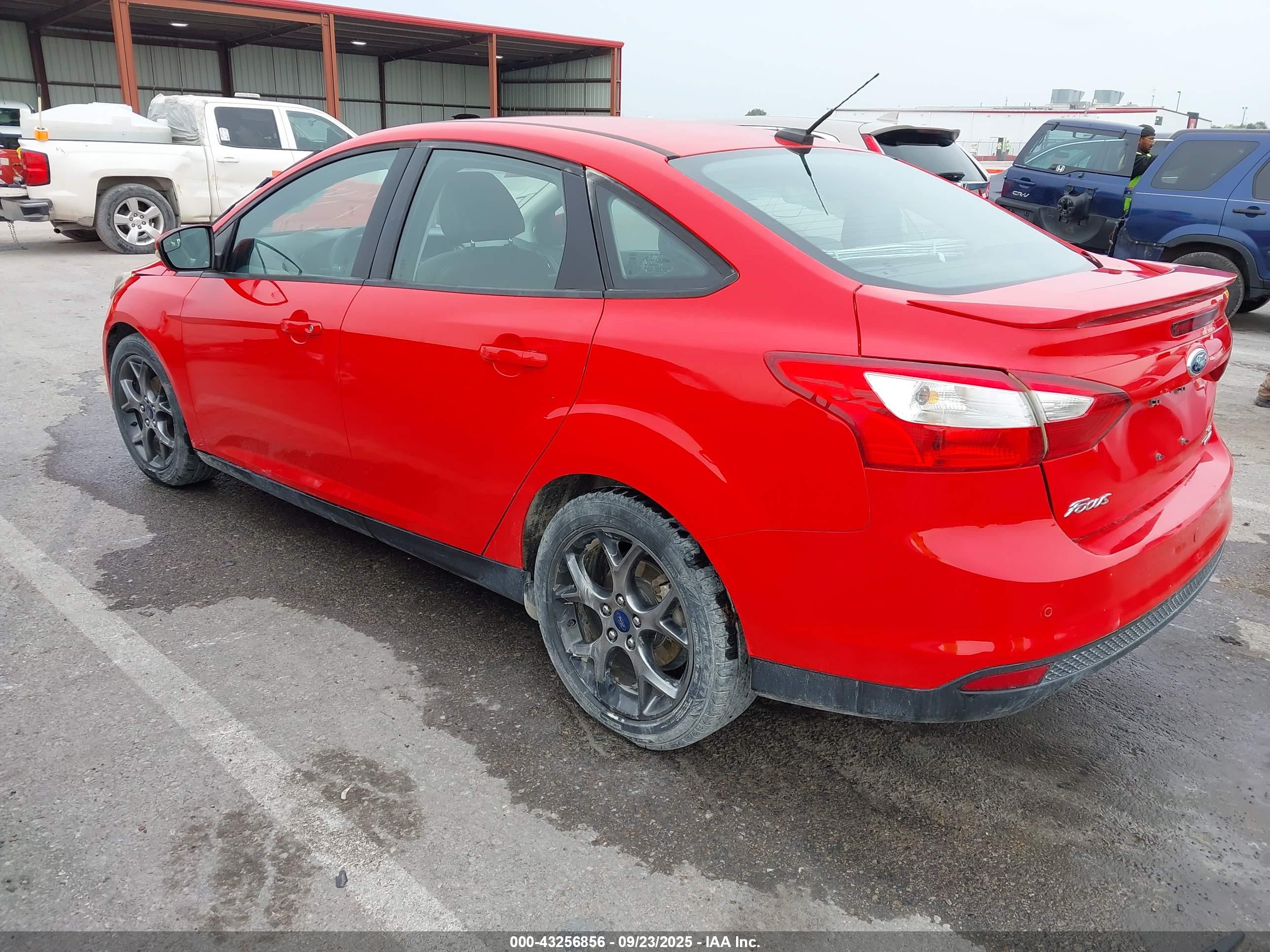 FORD FOCUS image 3