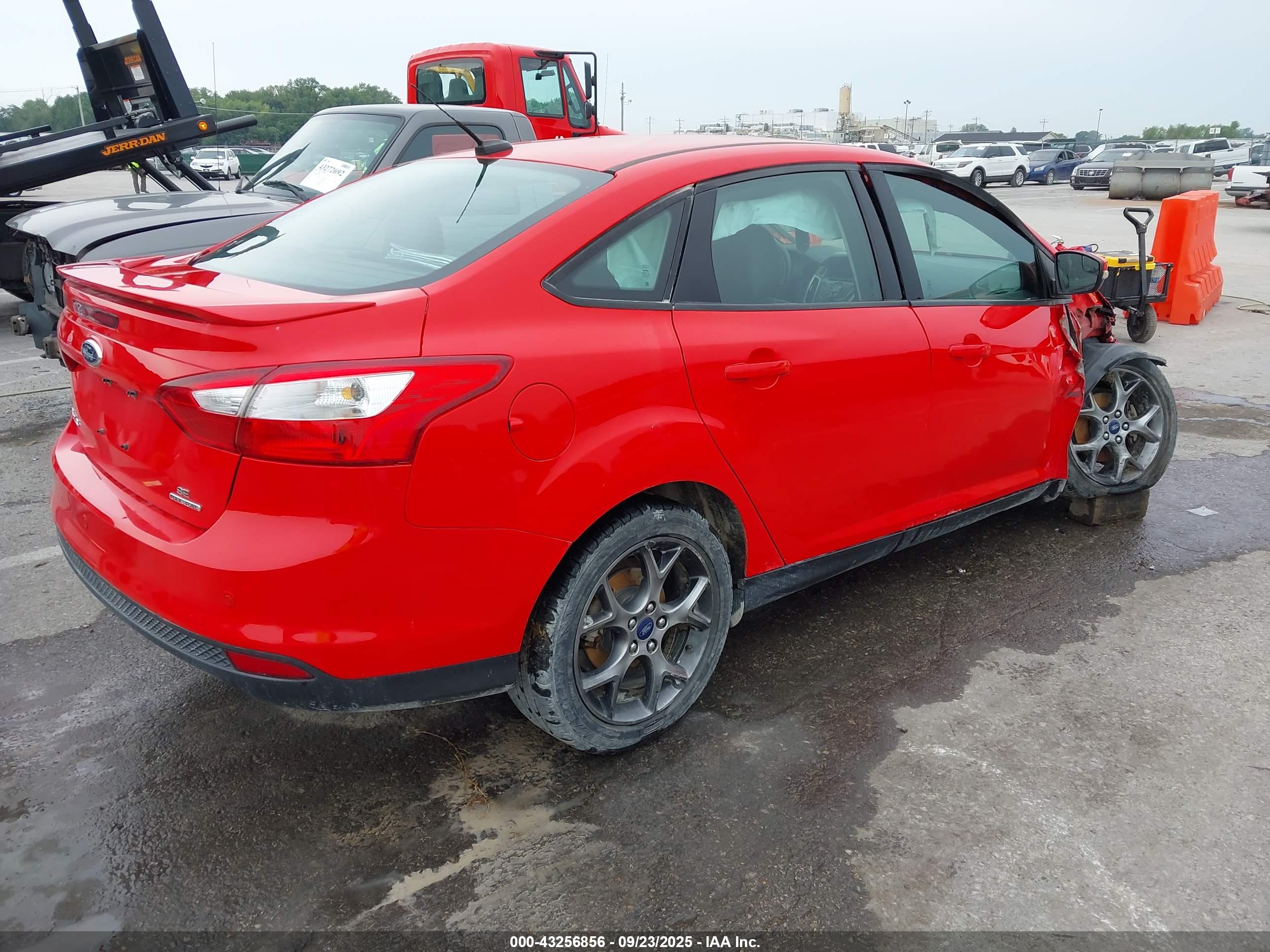 FORD FOCUS image 4