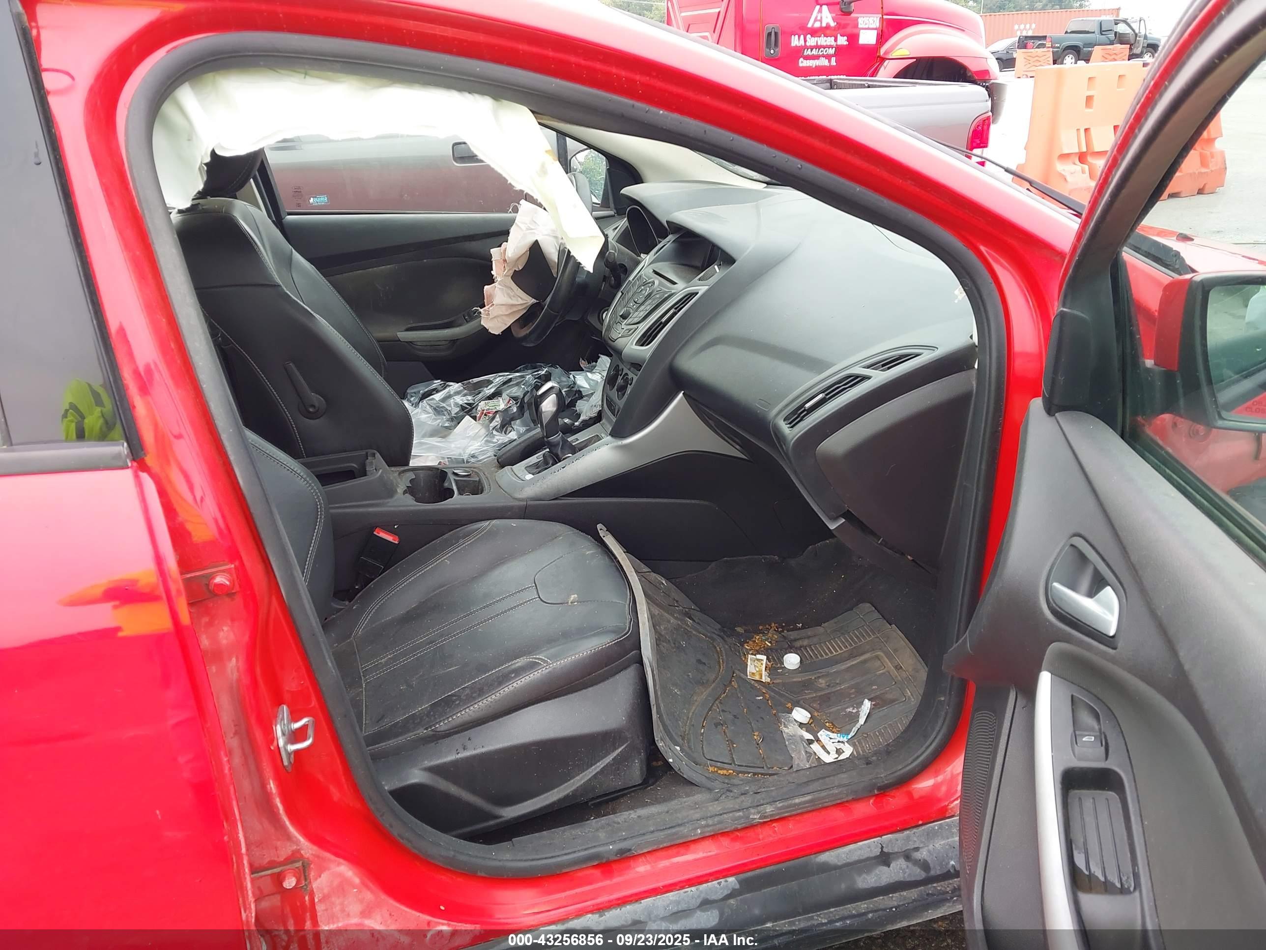 FORD FOCUS image 5