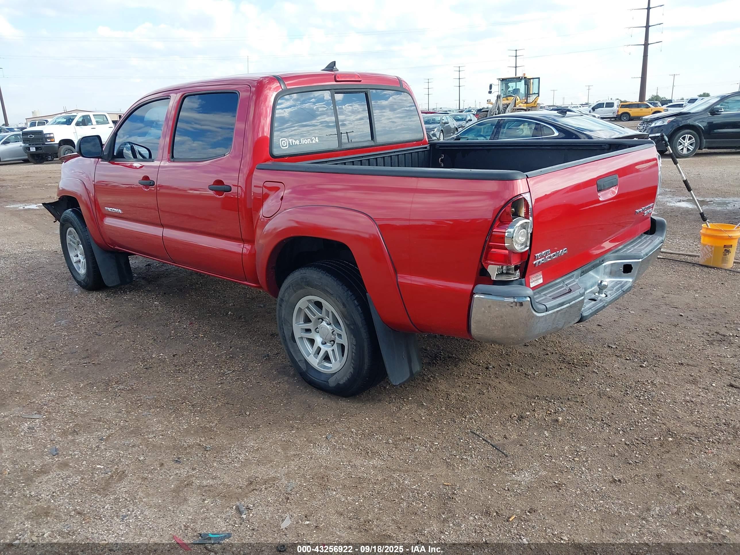 TOYOTA TACOMA image 3