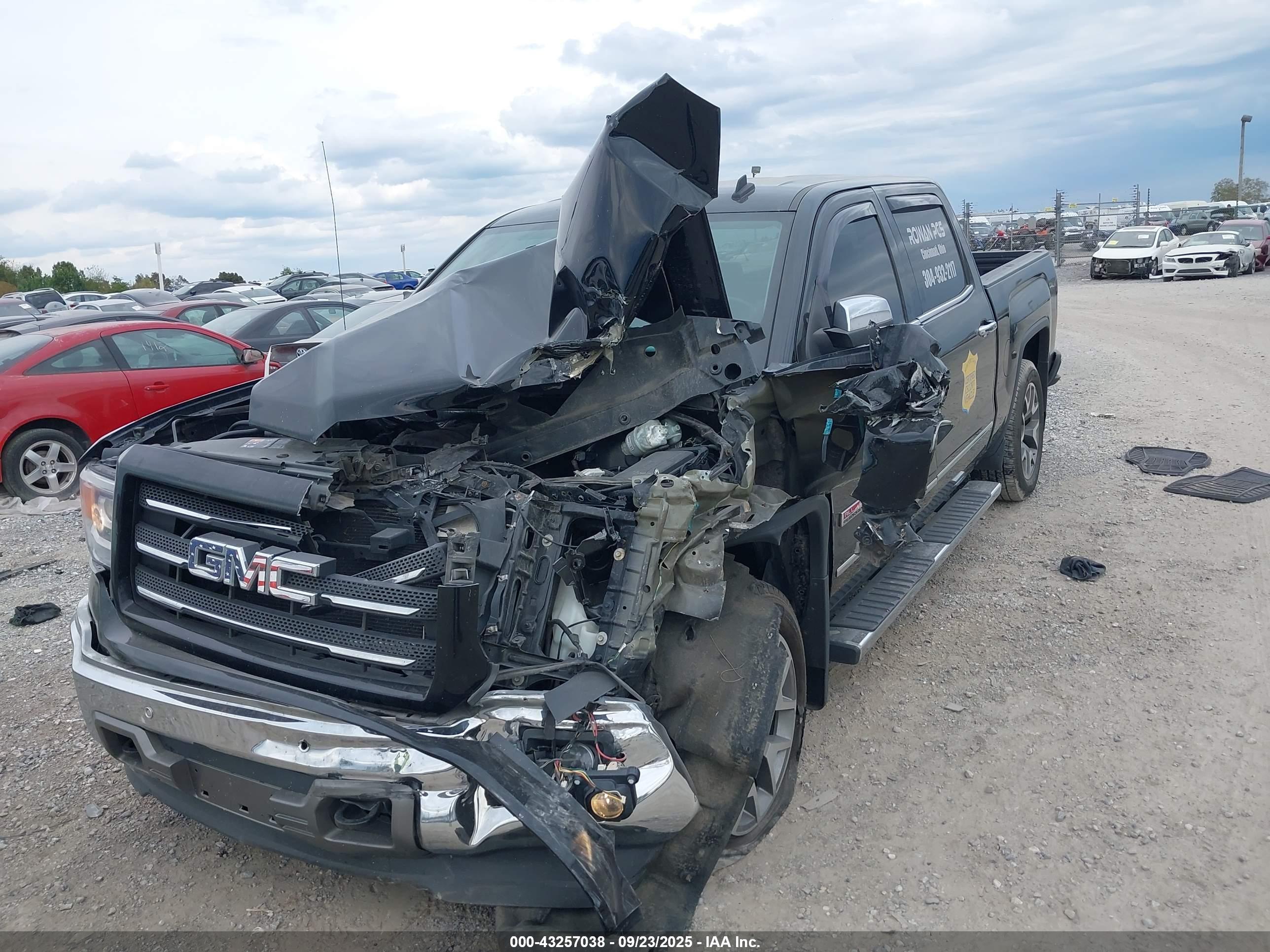 GMC SIERRA image 6