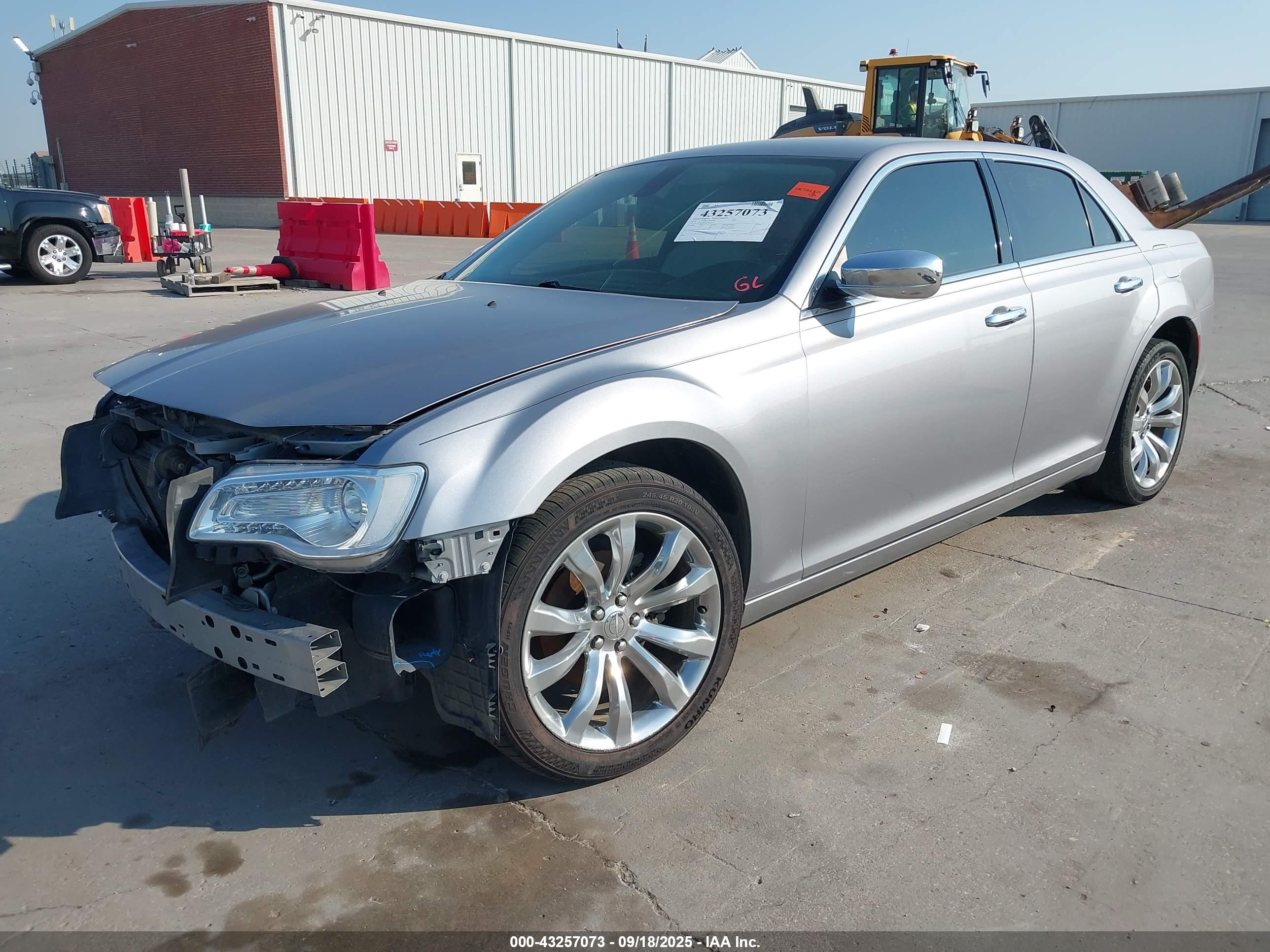 CHRYSLER 300 image 2